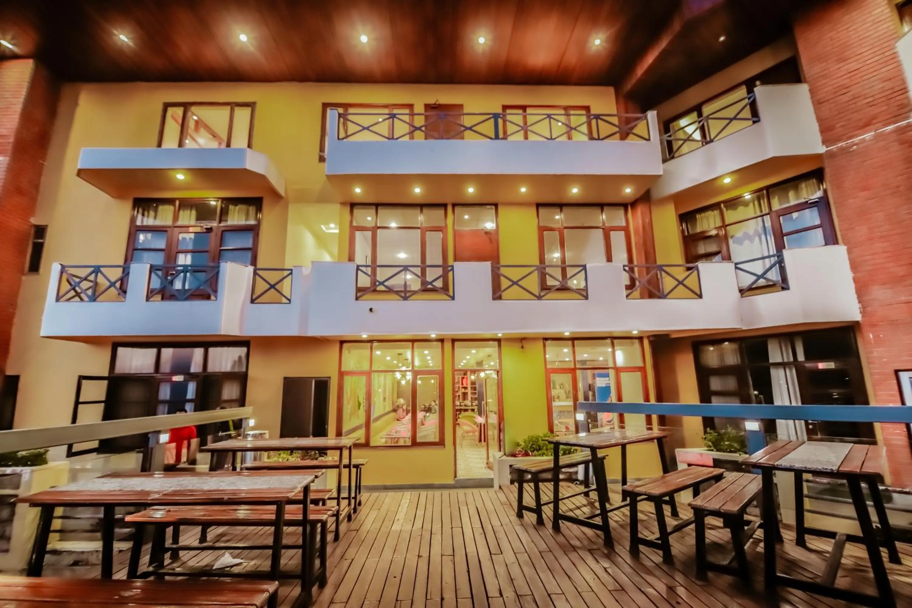 Seating area in Green N Breeze Resorts Mussoorie