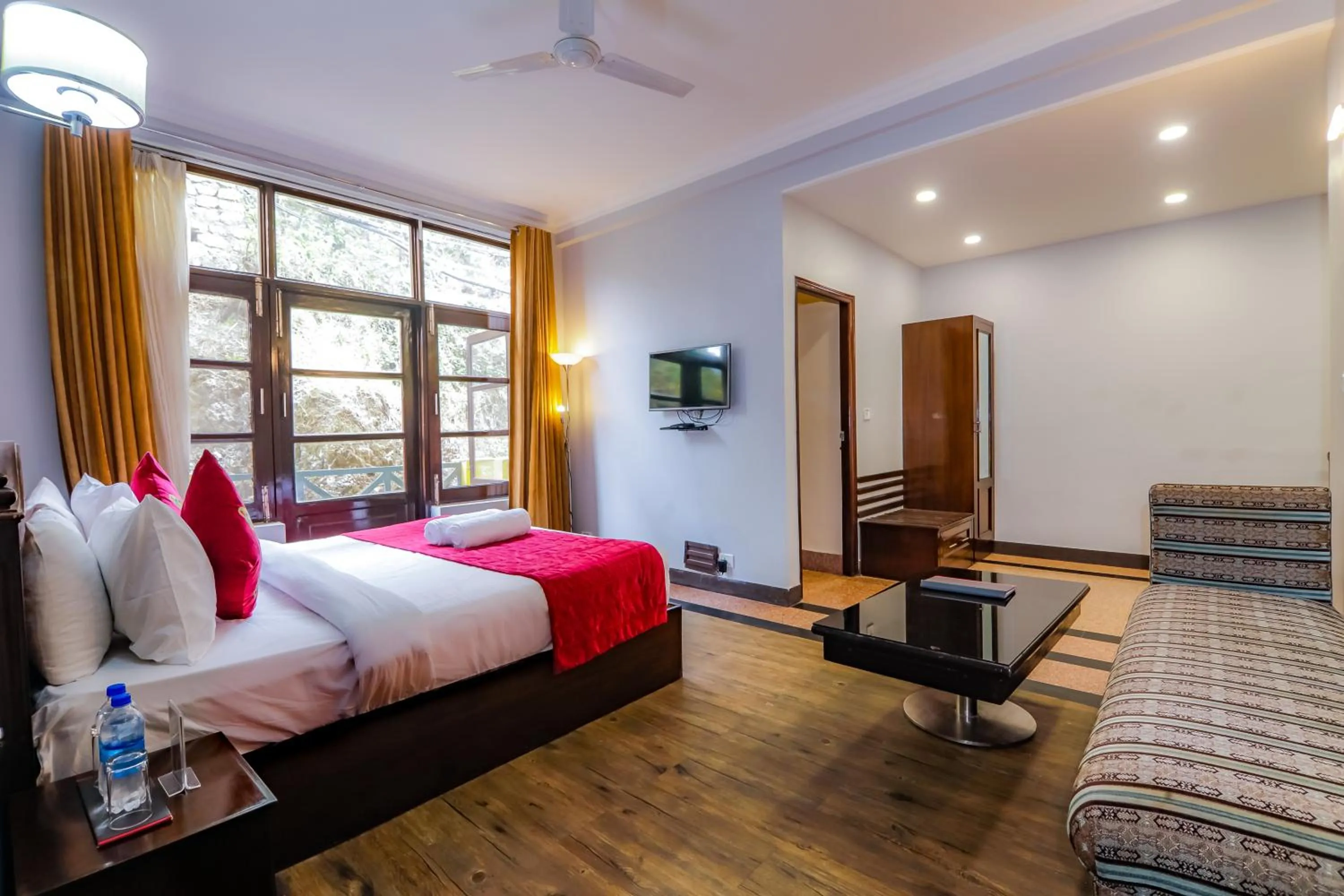 Bed in Green N Breeze Resorts Mussoorie