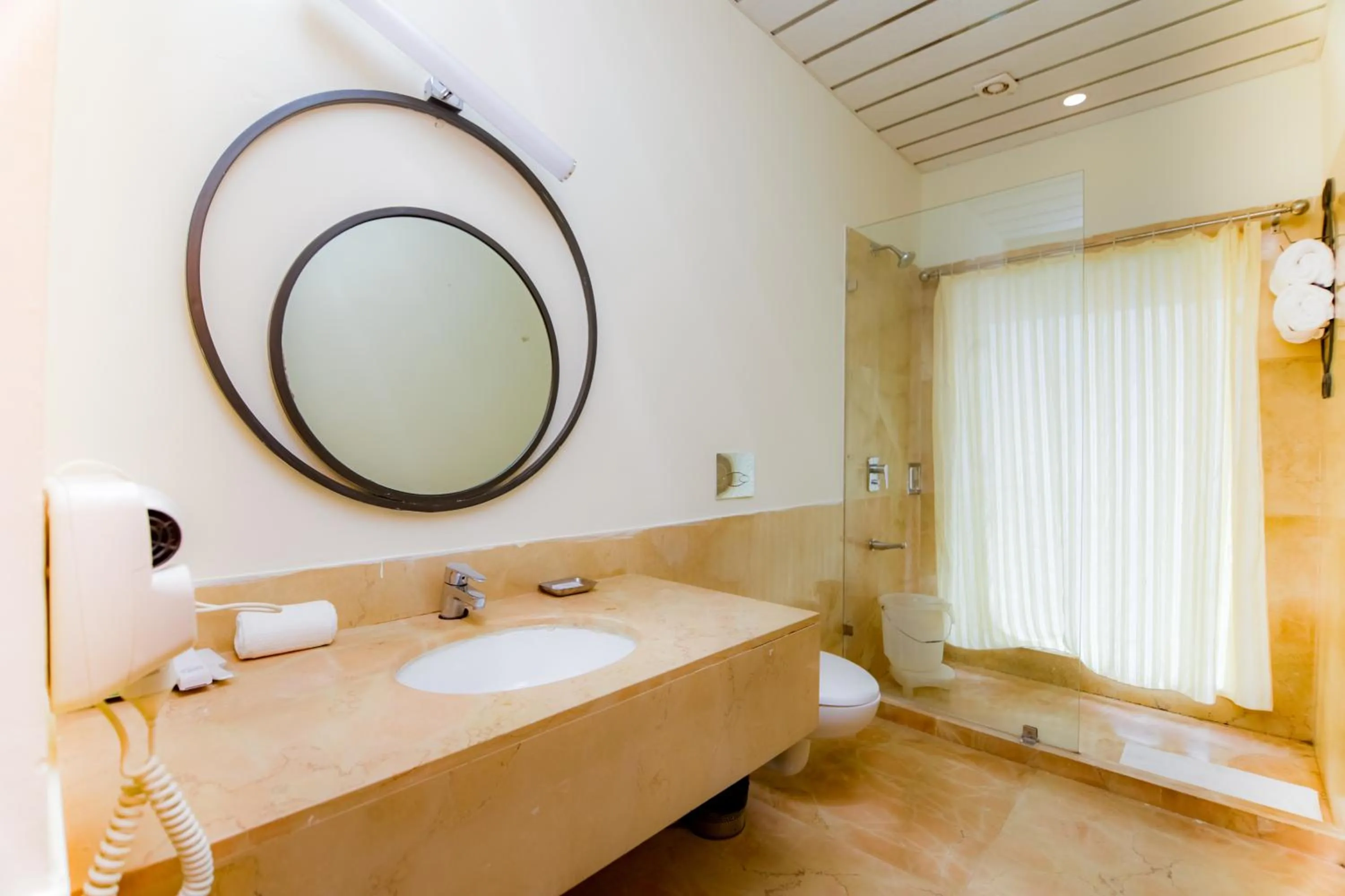 Bathroom in Green N Breeze Resorts Mussoorie