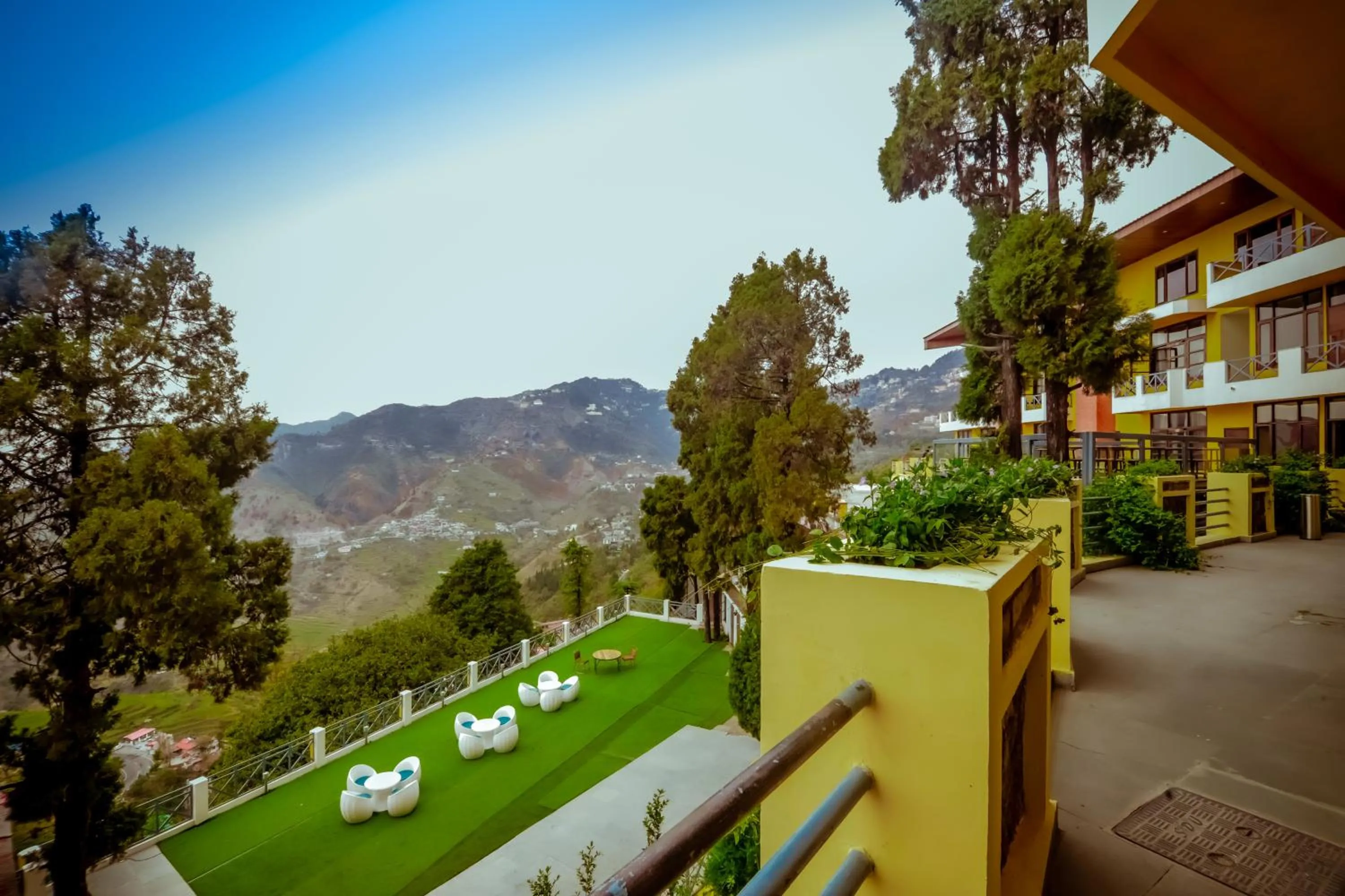 Garden in Green N Breeze Resorts Mussoorie