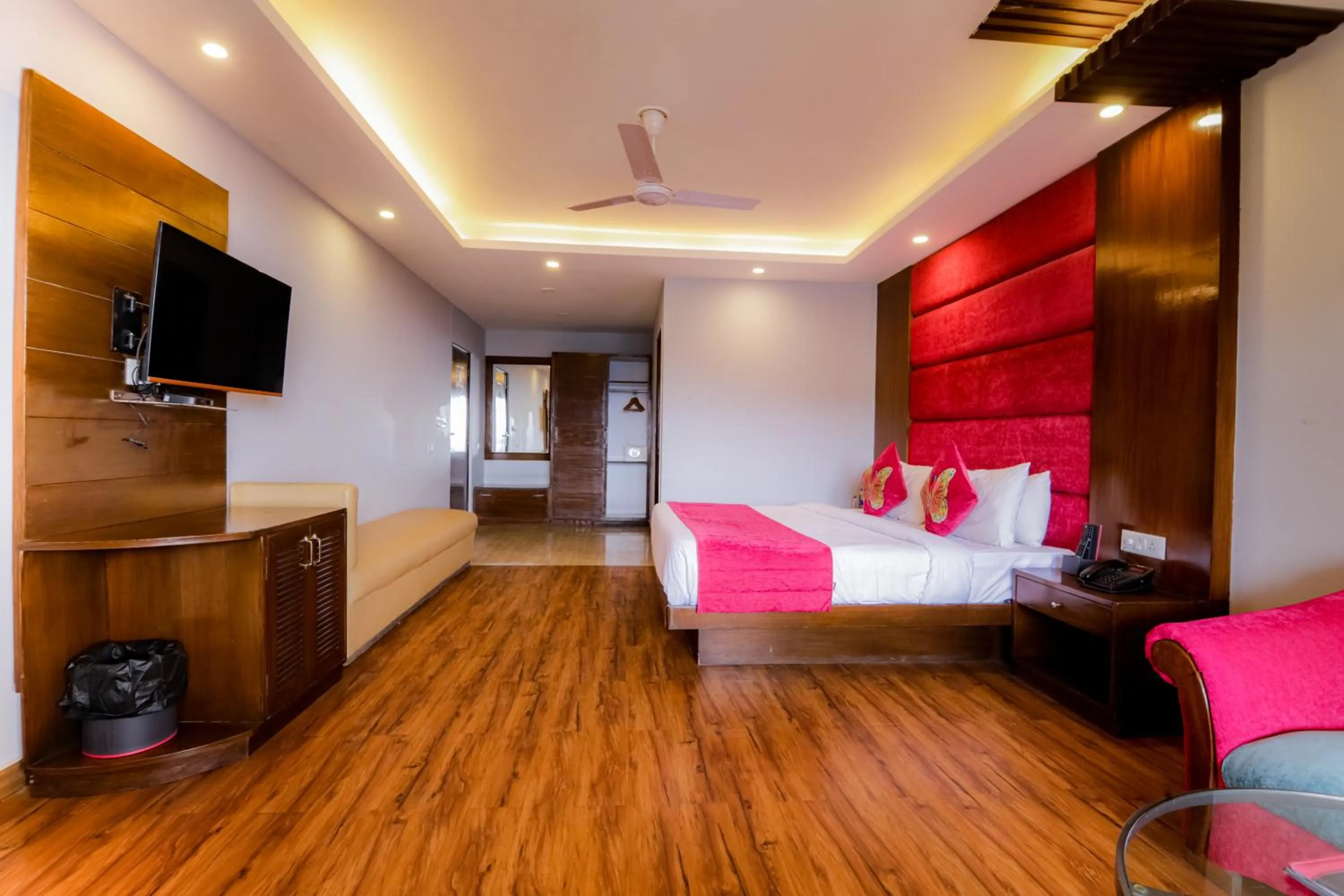 Bed in Green N Breeze Resorts Mussoorie