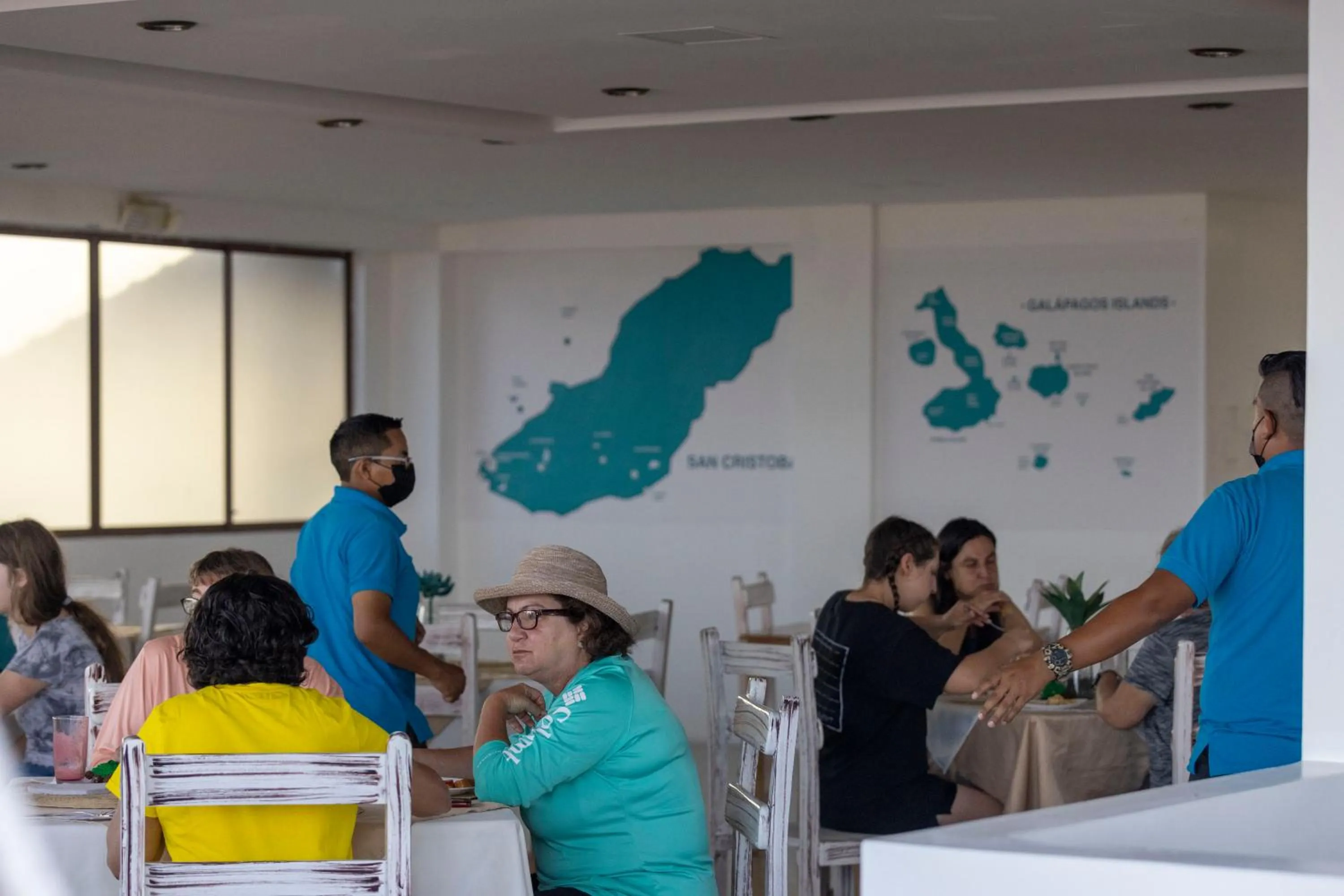 Restaurant/places to eat in Hotel Galapagos Planet