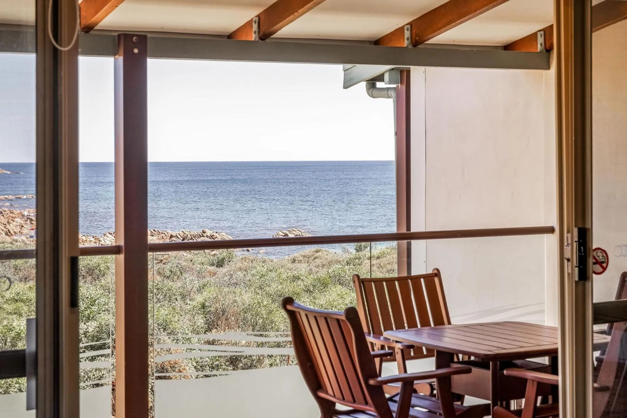 Canal Rocks Beachfront Apartments