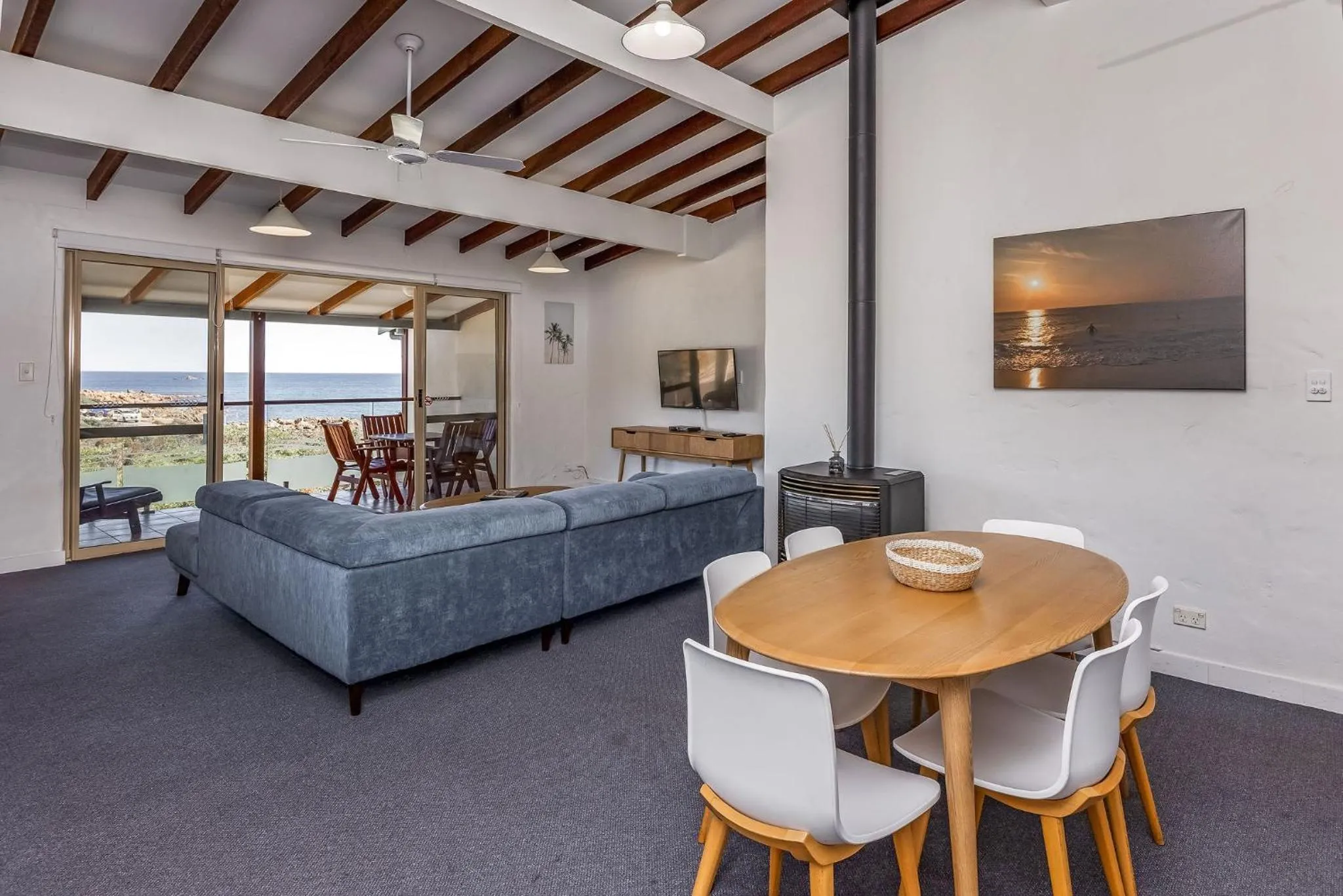 Canal Rocks Beachfront Apartments