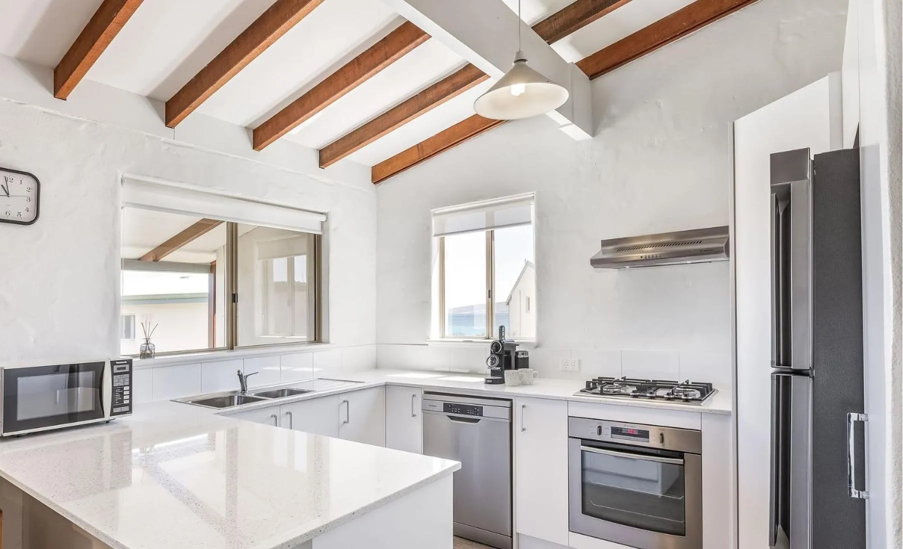 Canal Rocks Beachfront Apartments