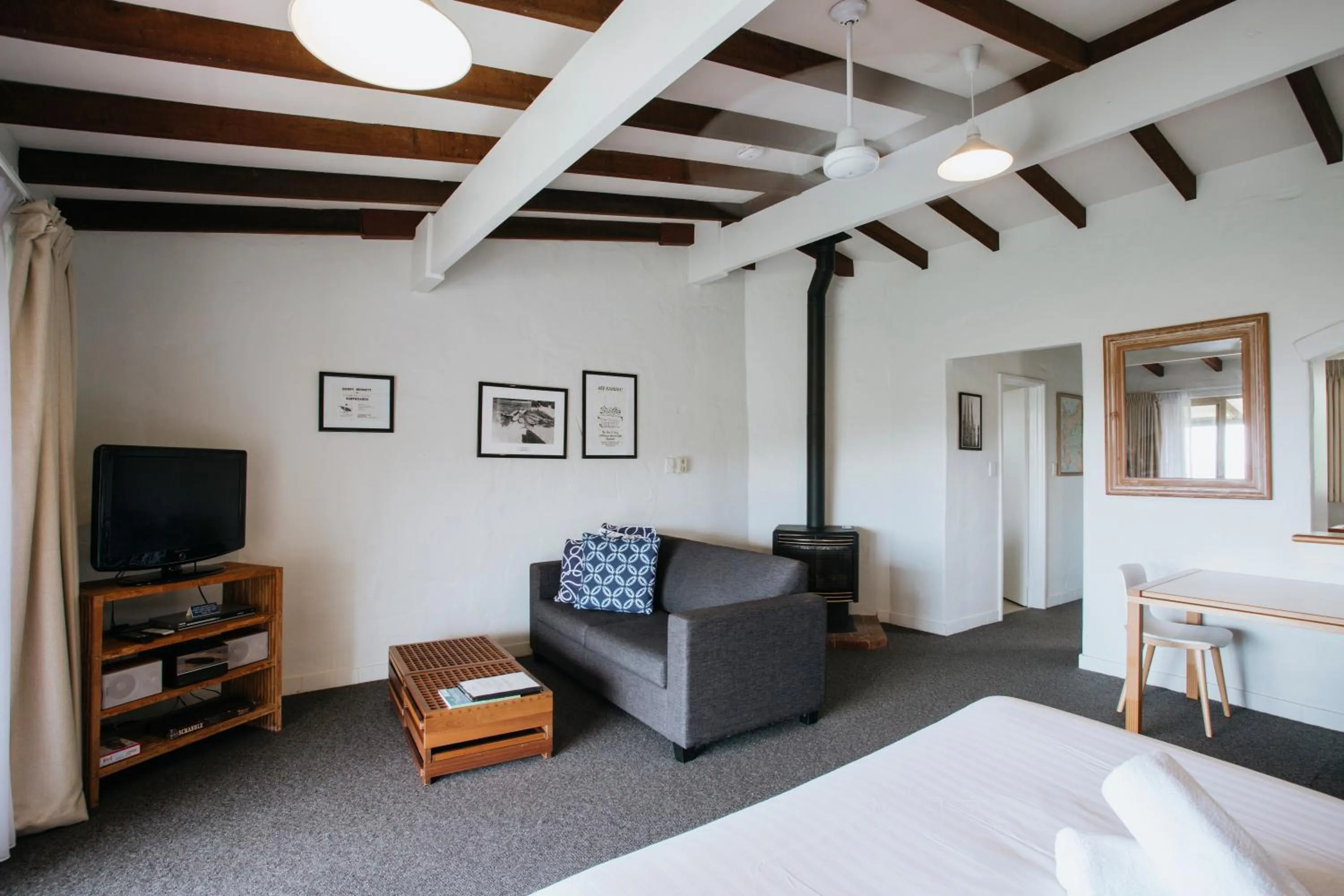 Seating area, Bed in Canal Rocks Beachfront Apartments