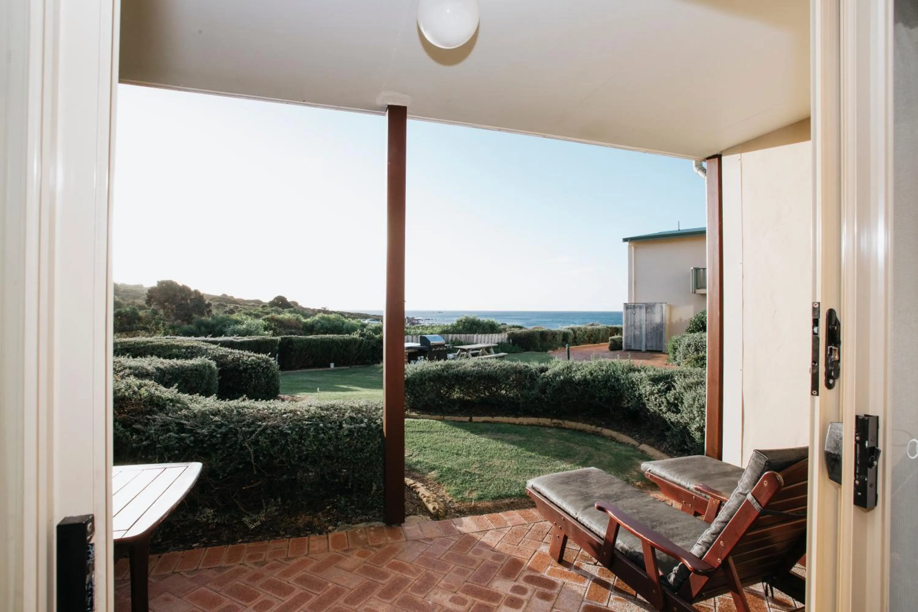 Canal Rocks Beachfront Apartments