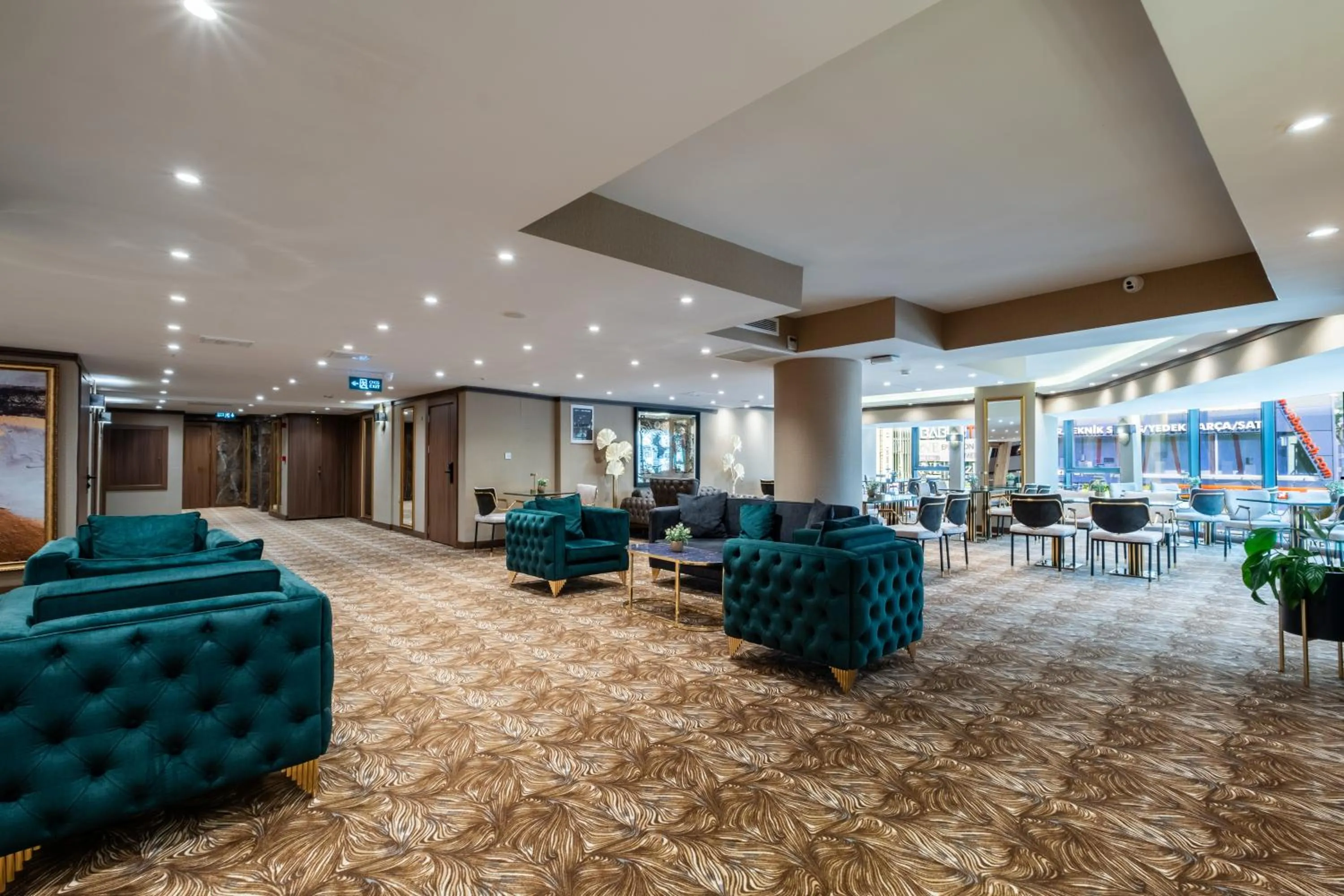 Restaurant/places to eat in Park Dedeman Kızılay Ankara