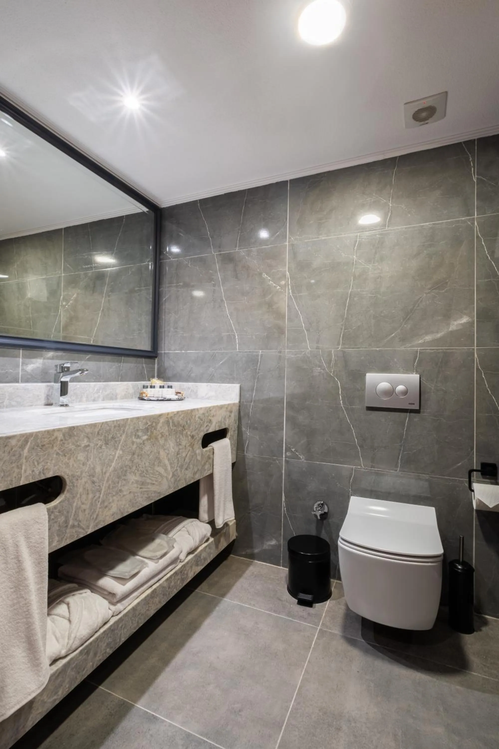 Bathroom in Park Dedeman Kızılay Ankara