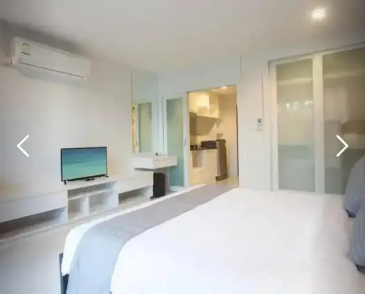 Bed in Panwa Beach Side Beachfront Bed in Panwa Beach Side Beachfront