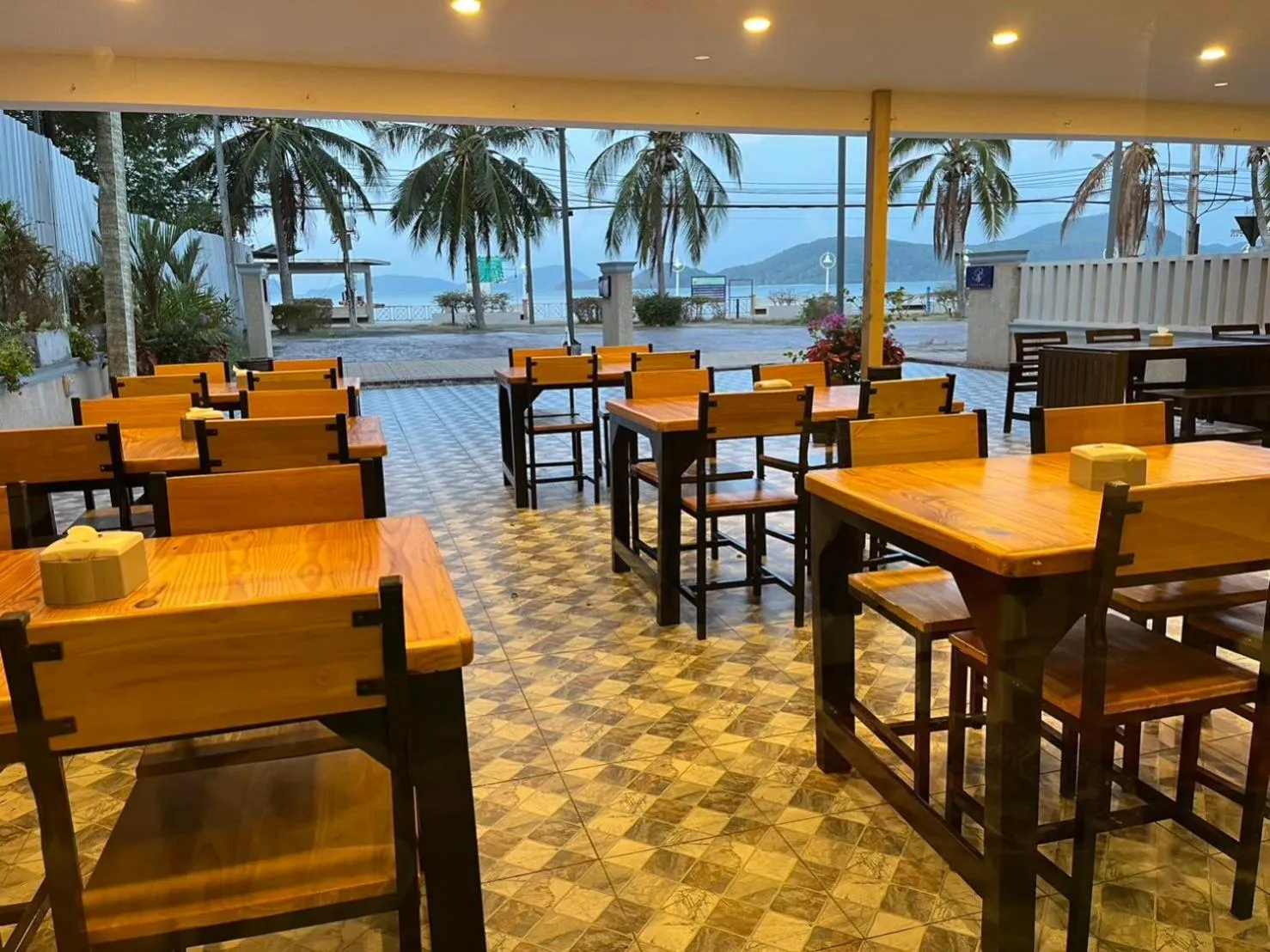 Restaurant/places to eat in Panwa Beach Side Beachfront