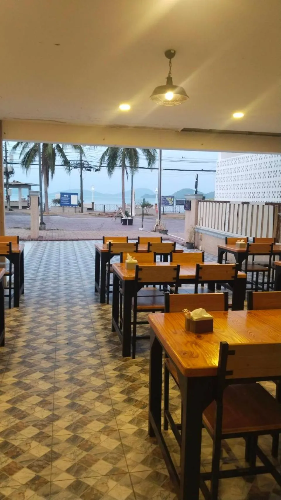 Restaurant/places to eat in Panwa Beach Side Beachfront