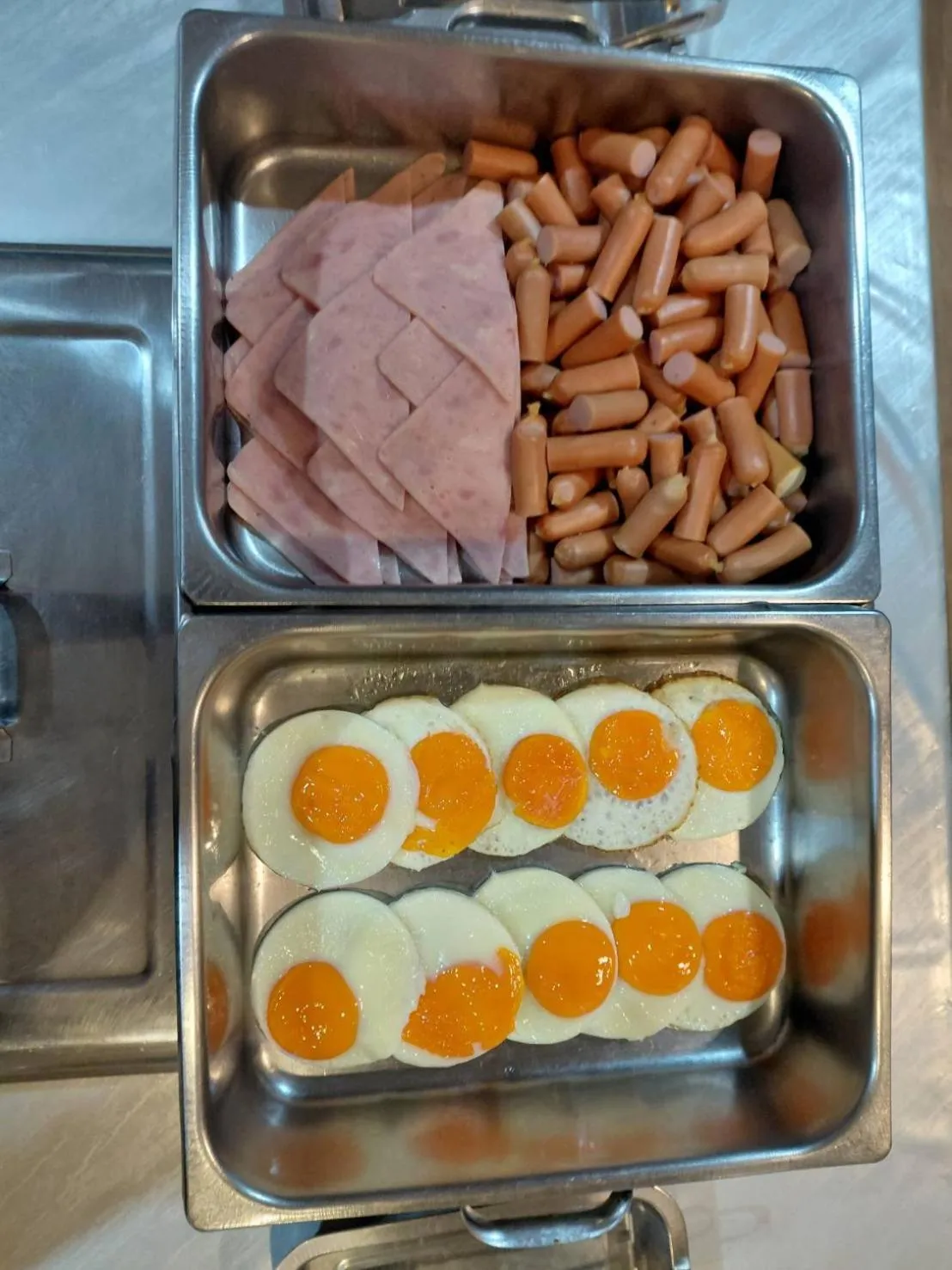 Restaurant/places to eat in Panwa Beach Side Beachfront