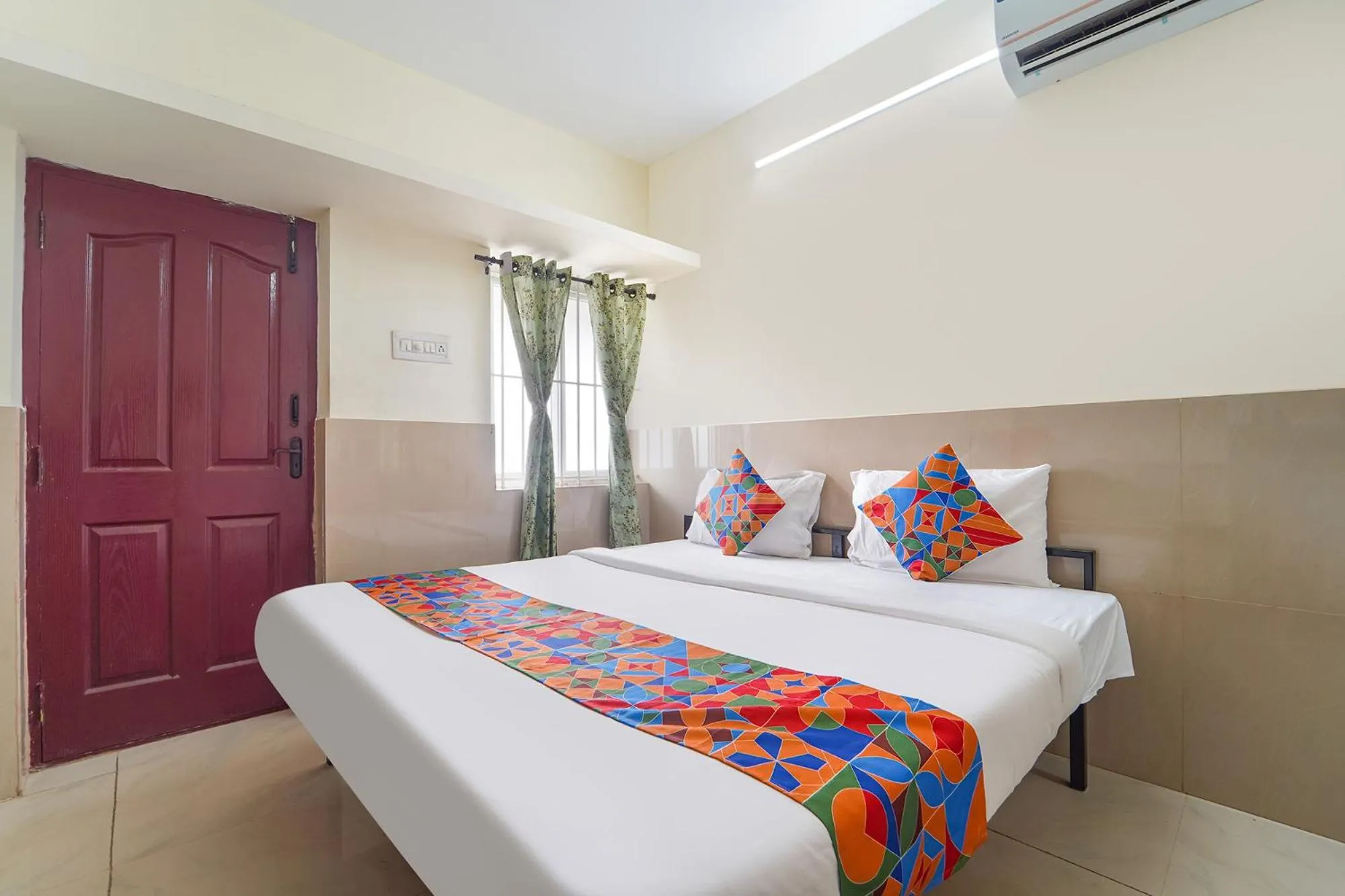 Bed in FabExpress Clover Castle - Nr Coimbatore International Airport