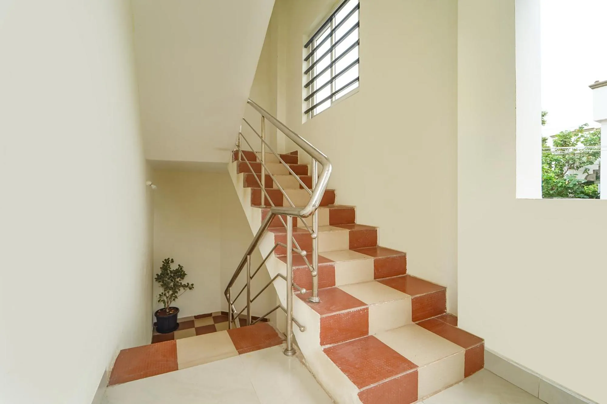 Lobby or reception in FabExpress Clover Castle - Nr Coimbatore International Airport