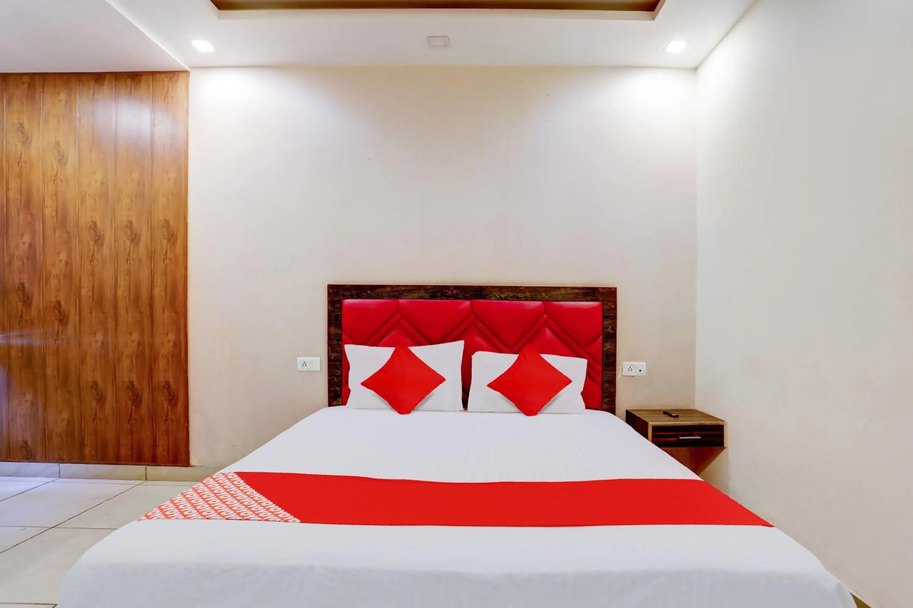 Bedroom, Bed in Hotel O Elibrista