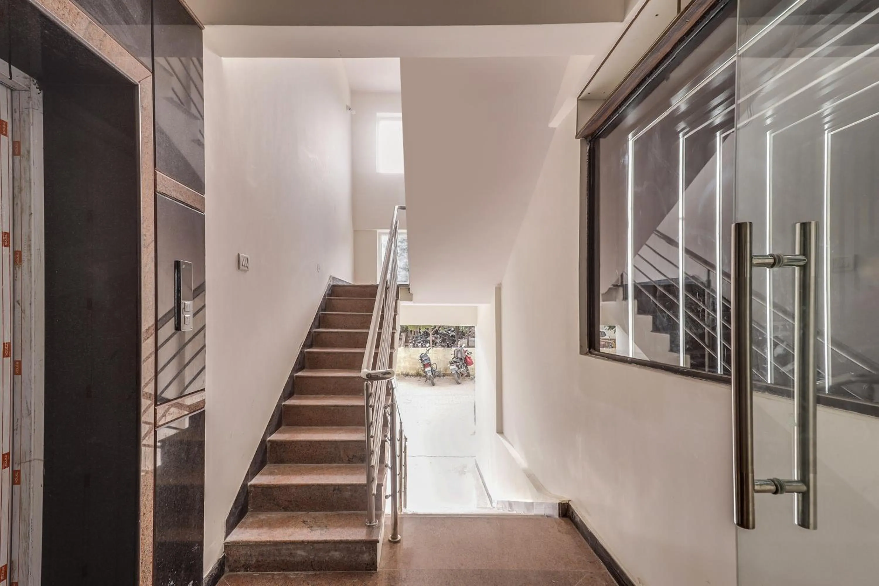 Lobby or reception in Collection O Manu