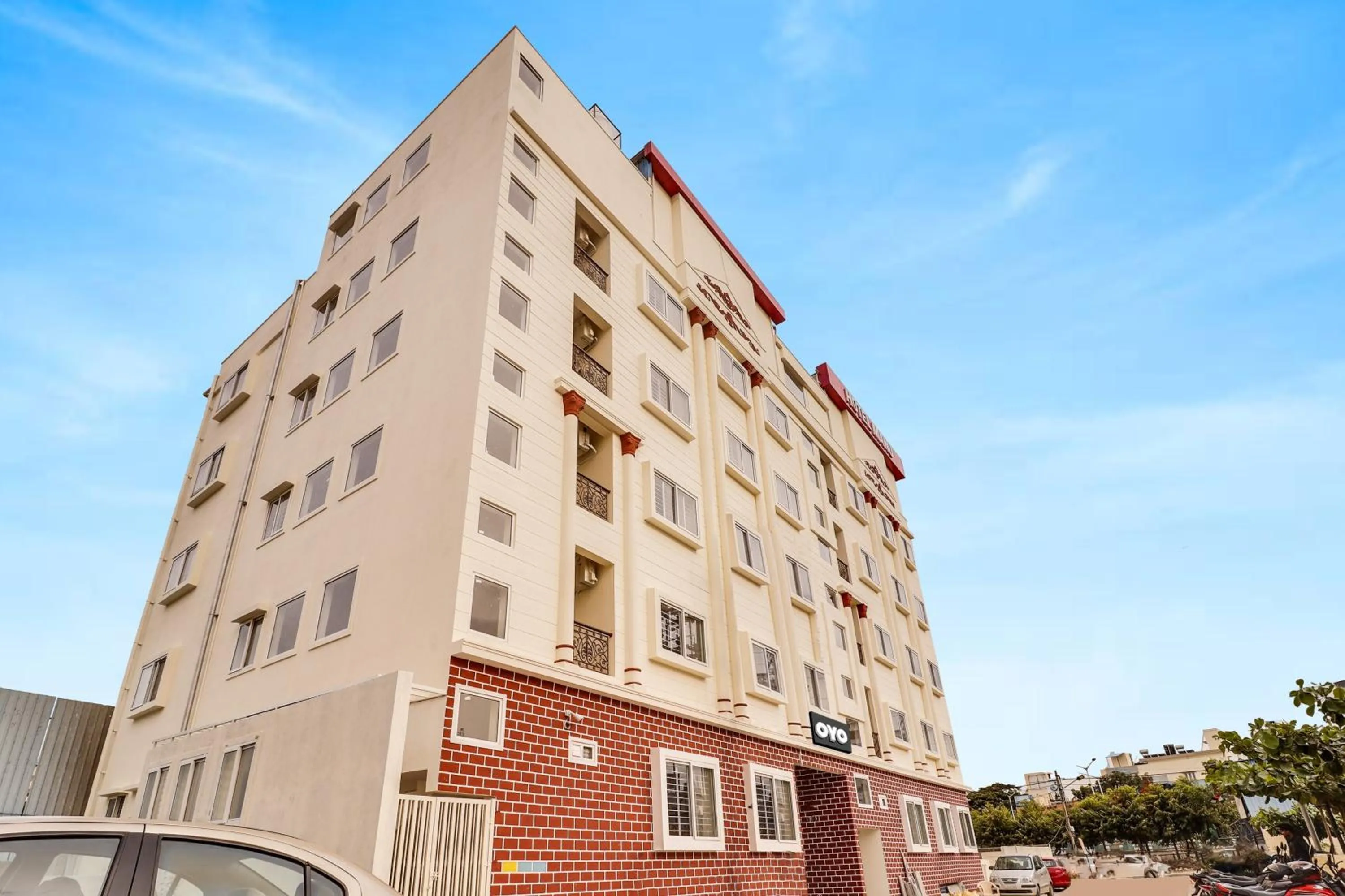 Facade/entrance in Collection O Manu