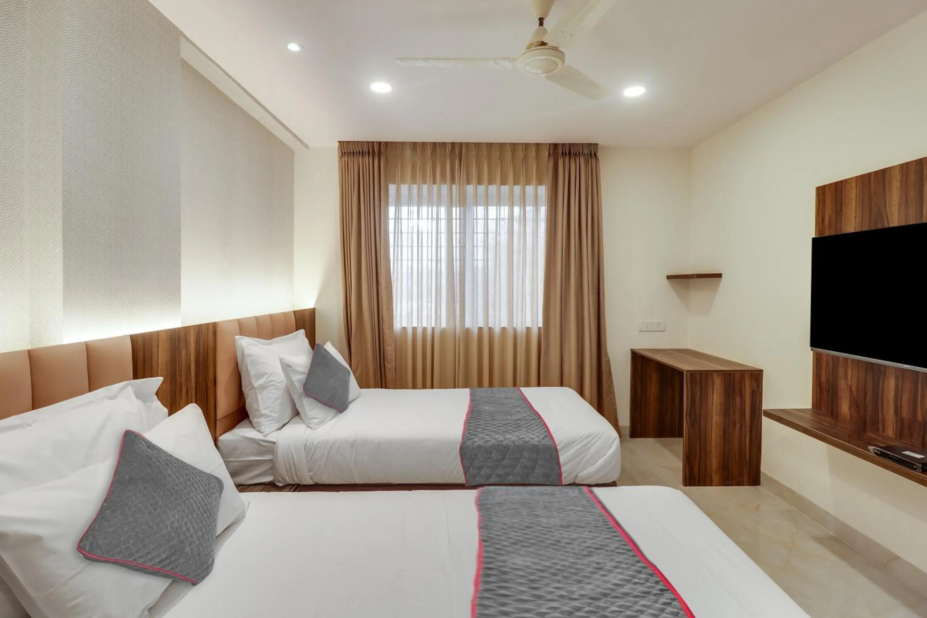 Bedroom, Bed in Collection O Manu