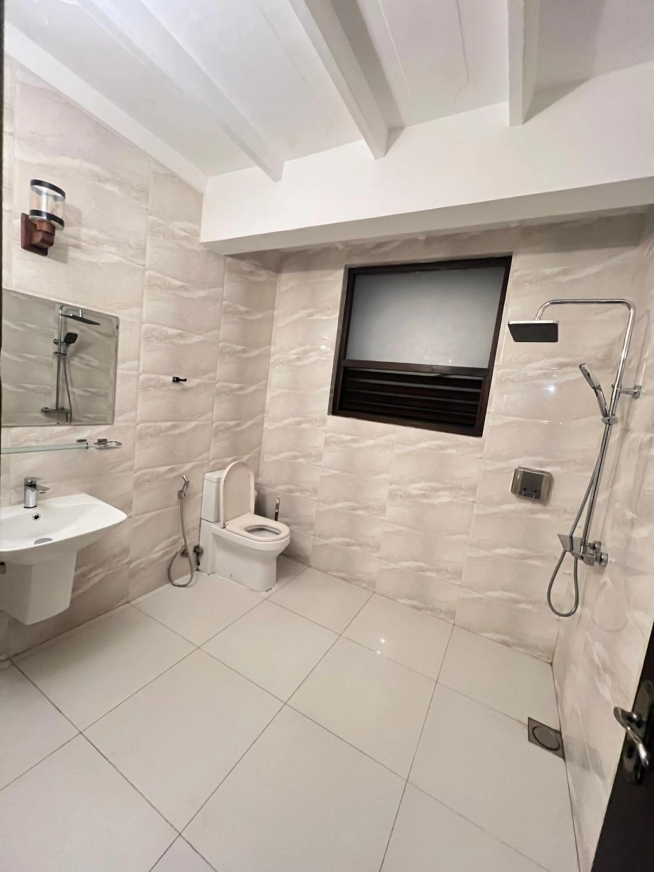 Shower in VillaWatuna