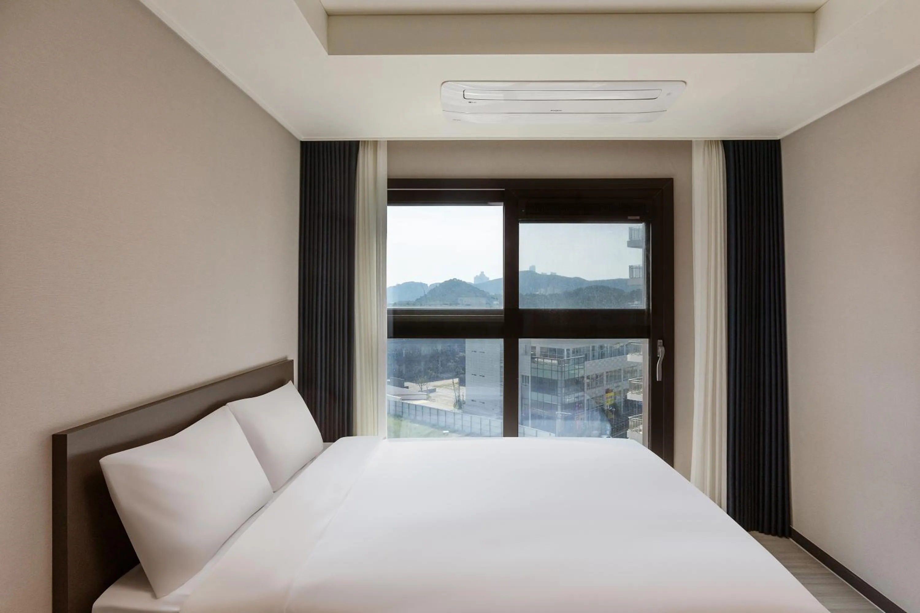 Bedroom, Bed in NewCZ Osiria Residence