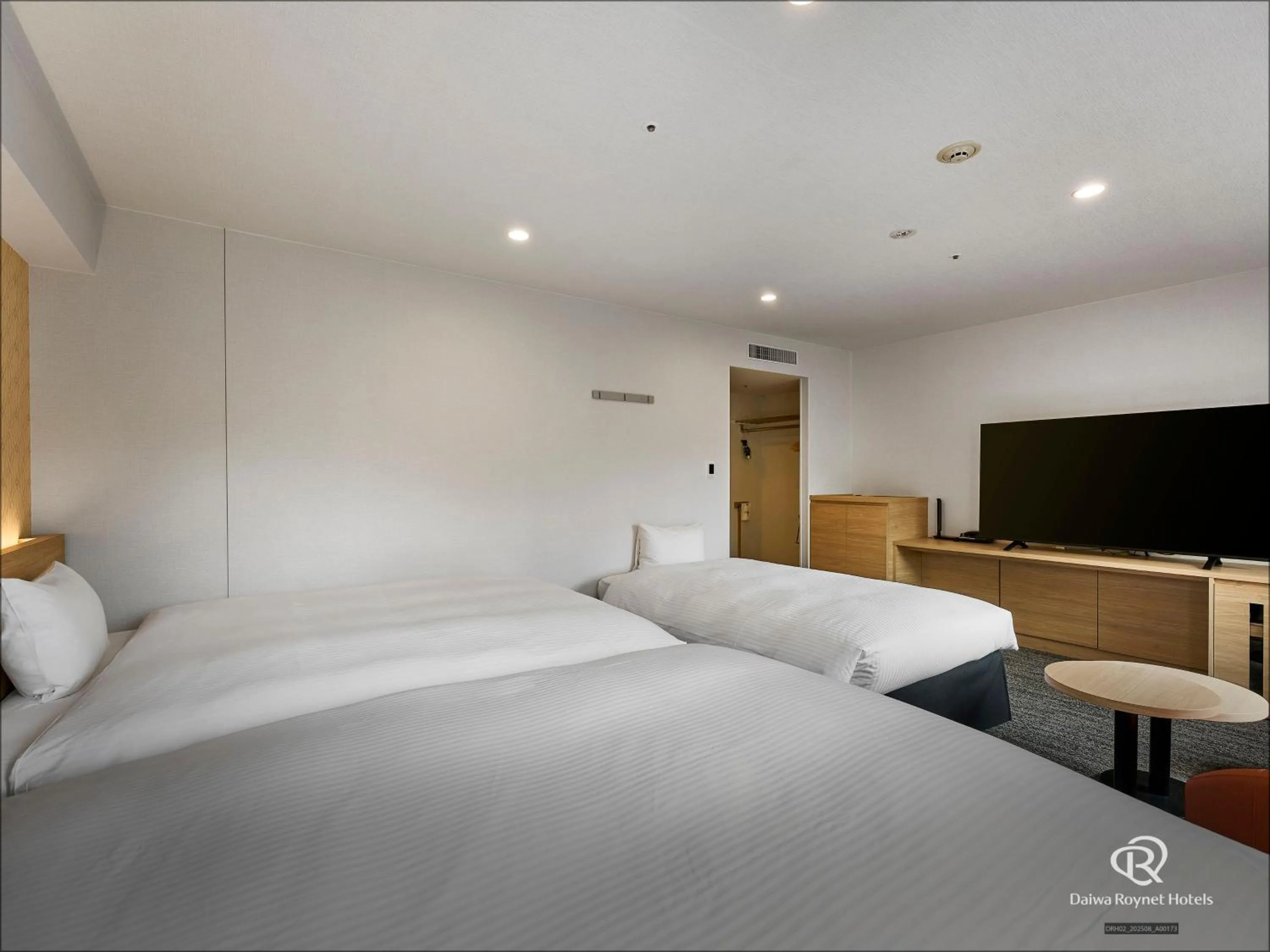 Photo of the whole room, Bed in Daiwa Roynet Utsunomiya