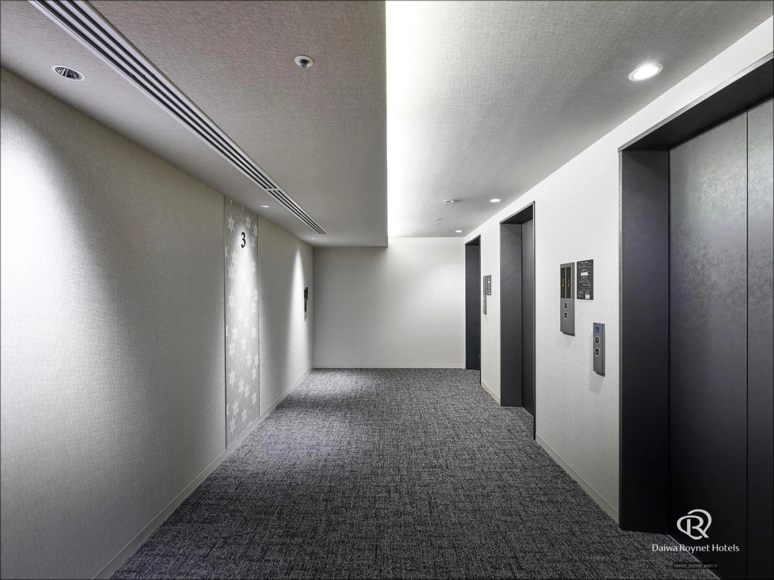 elevator in Daiwa Roynet Utsunomiya