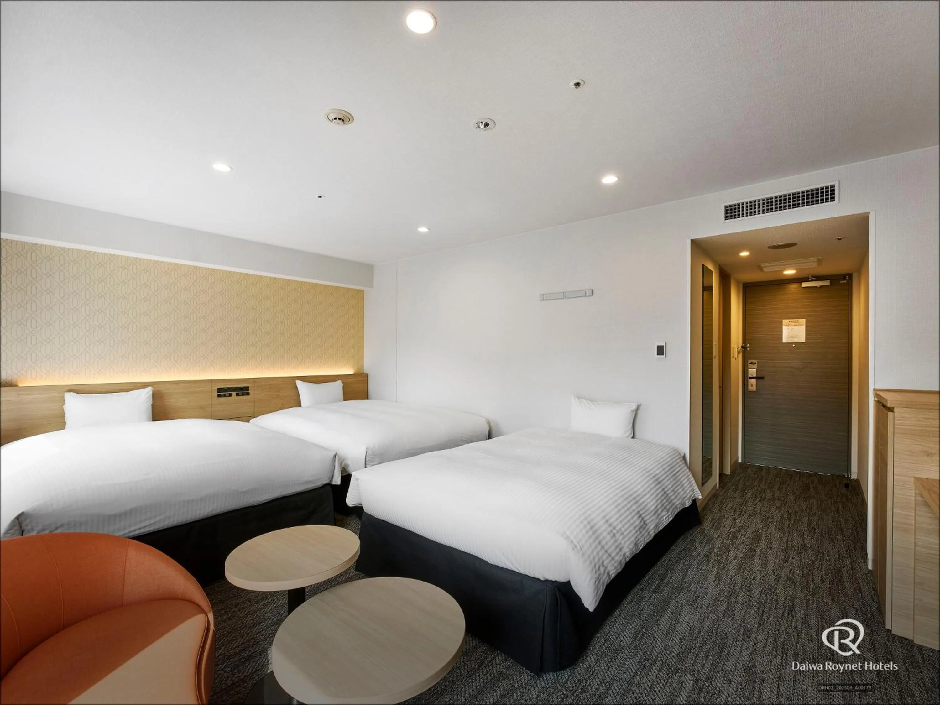 Photo of the whole room, Bed in Daiwa Roynet Utsunomiya