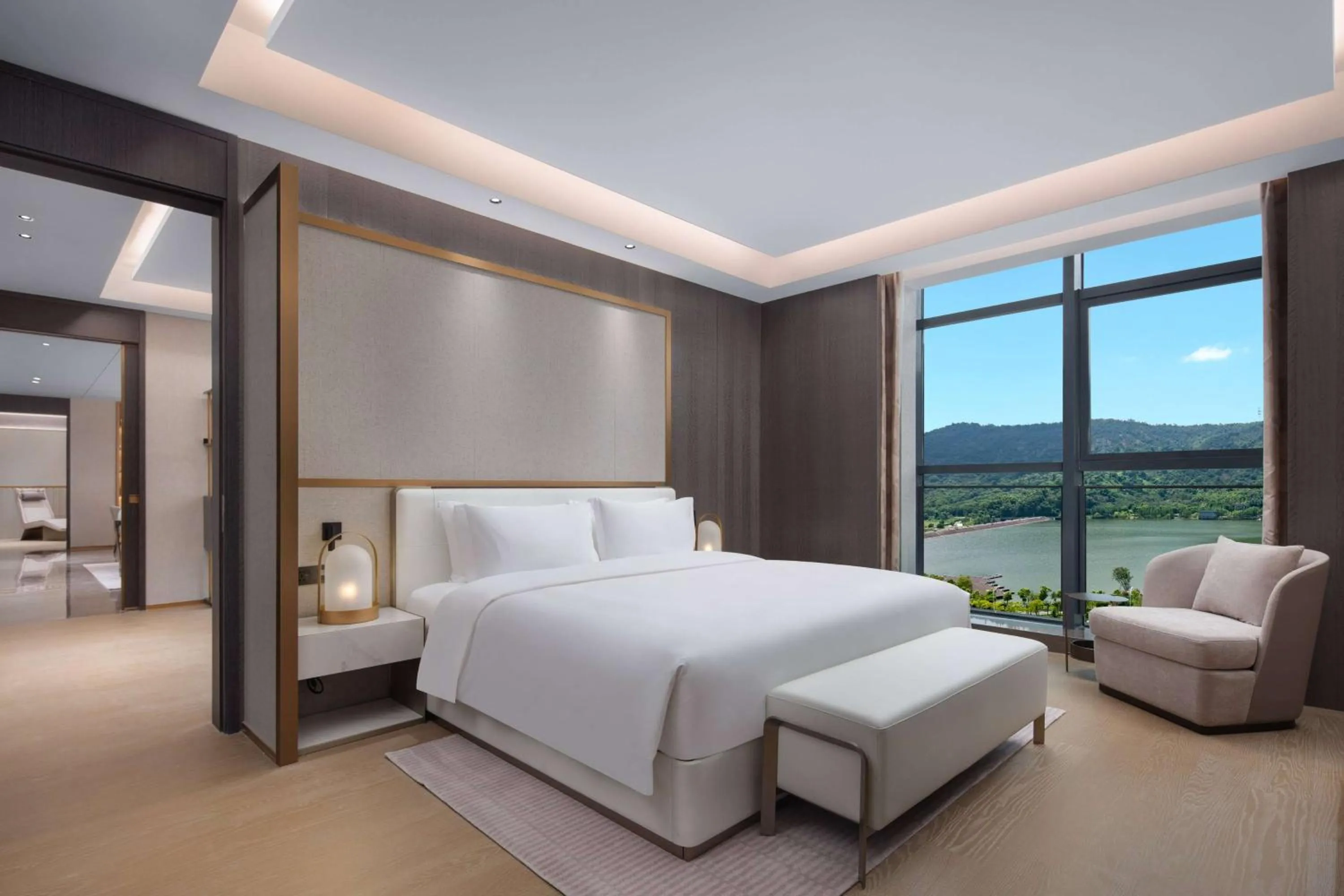 Photo of the whole room, Bed in Wyndham Taizhou West