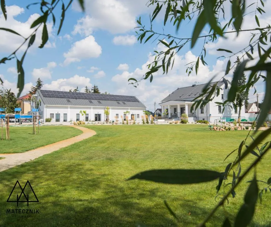 Property building in Folwark Matecznik - Dworek