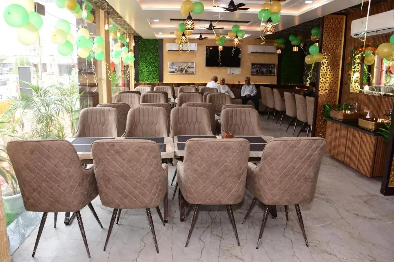 Restaurant/places to eat in Hotel Utsav Grand Restaurant/places to eat in Hotel Utsav Grand