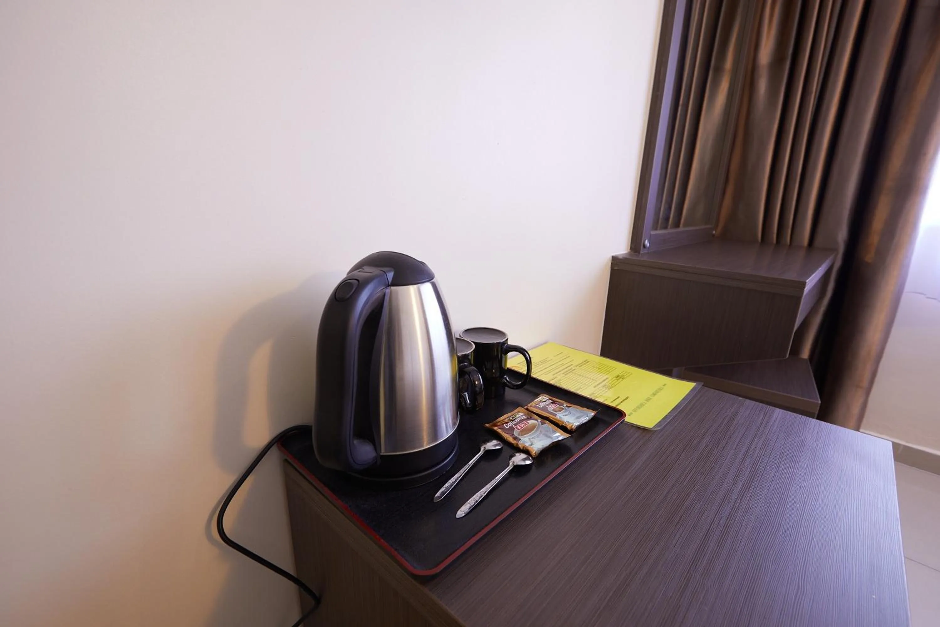 Coffee/tea facilities in SunGold Inn