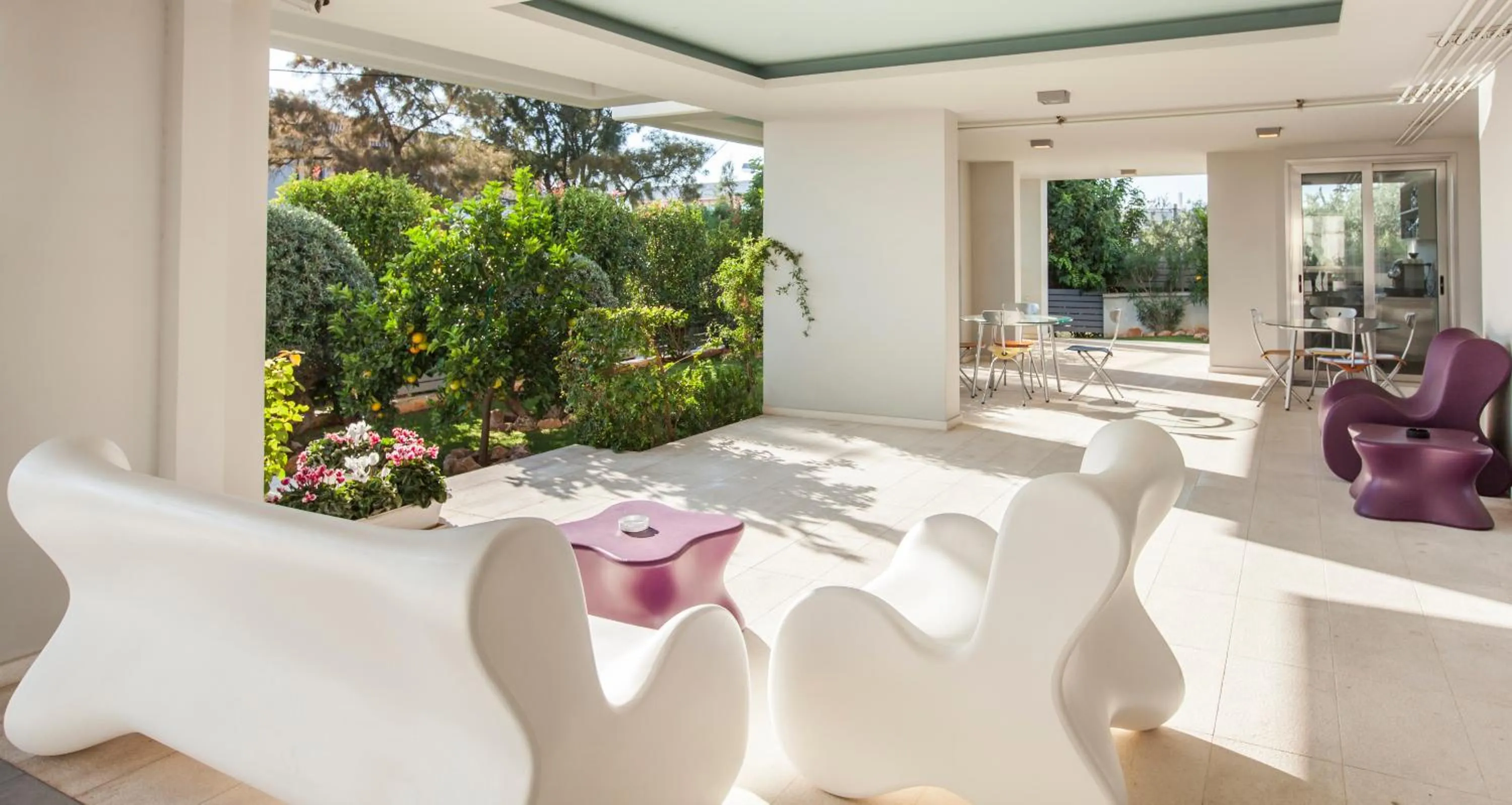 Garden in Scale Suites