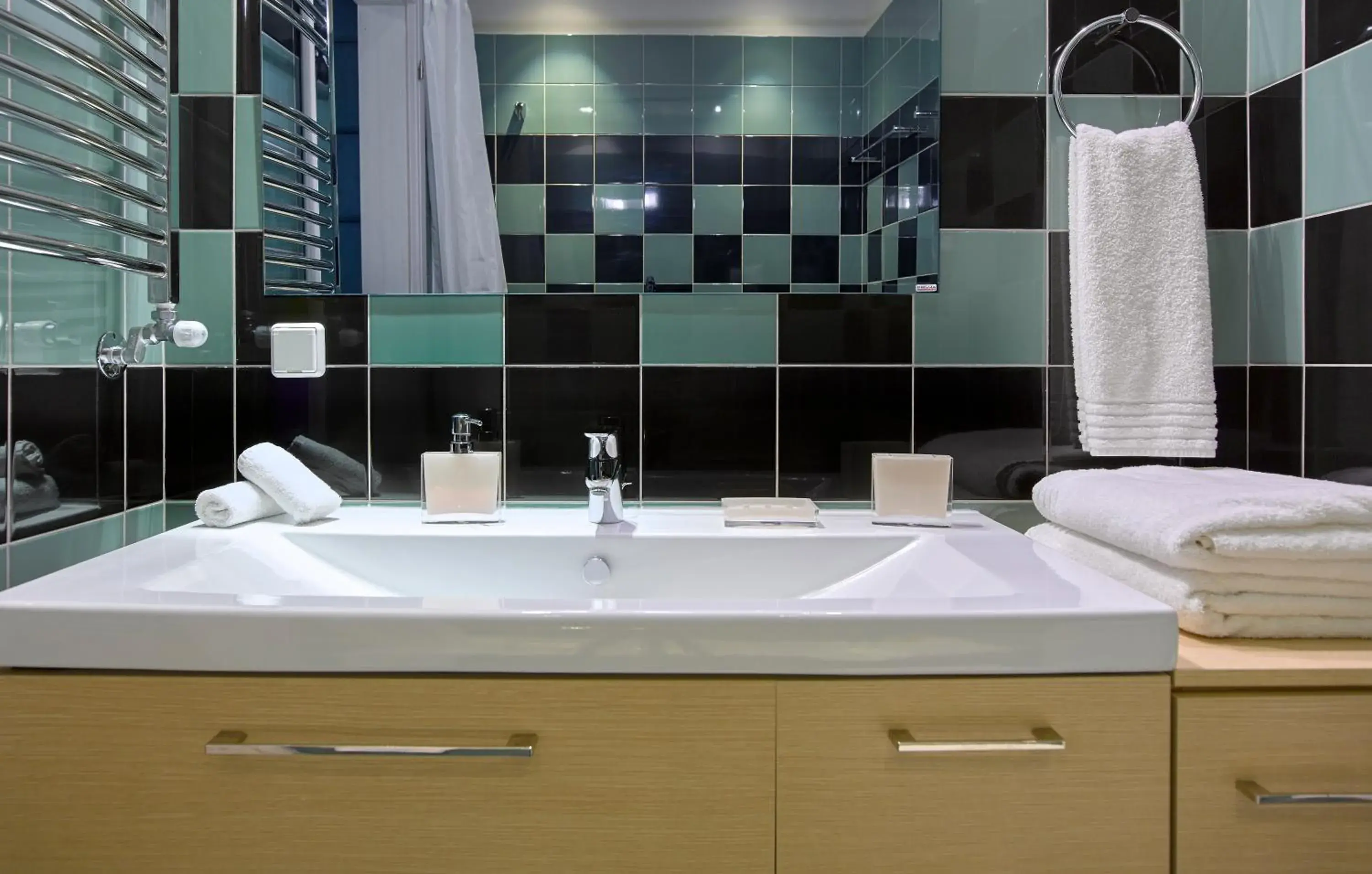 Bathroom in Scale Suites Bathroom in Scale Suites