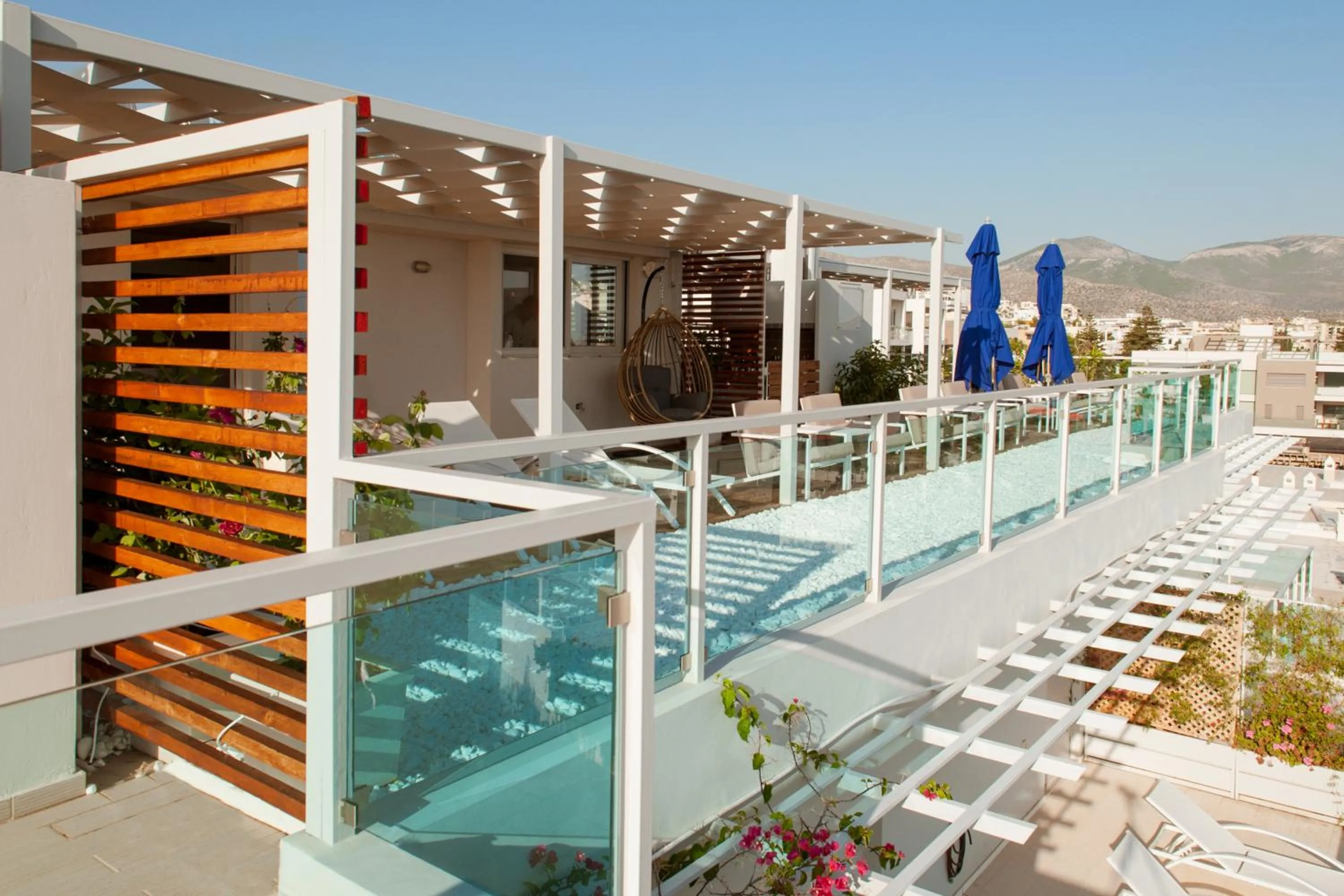 Patio in Scale Suites