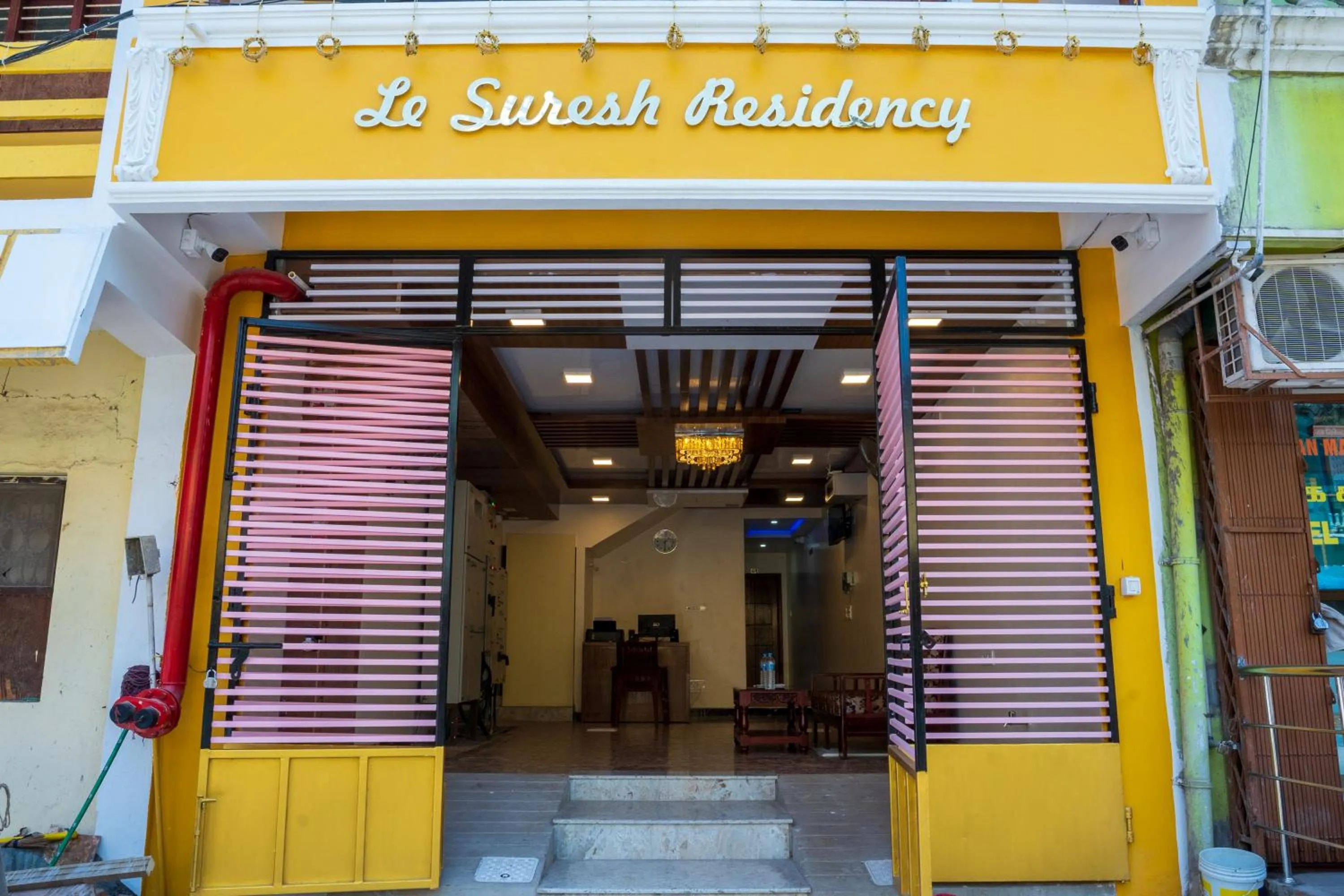 Facade/entrance in Le Suresh Guest House