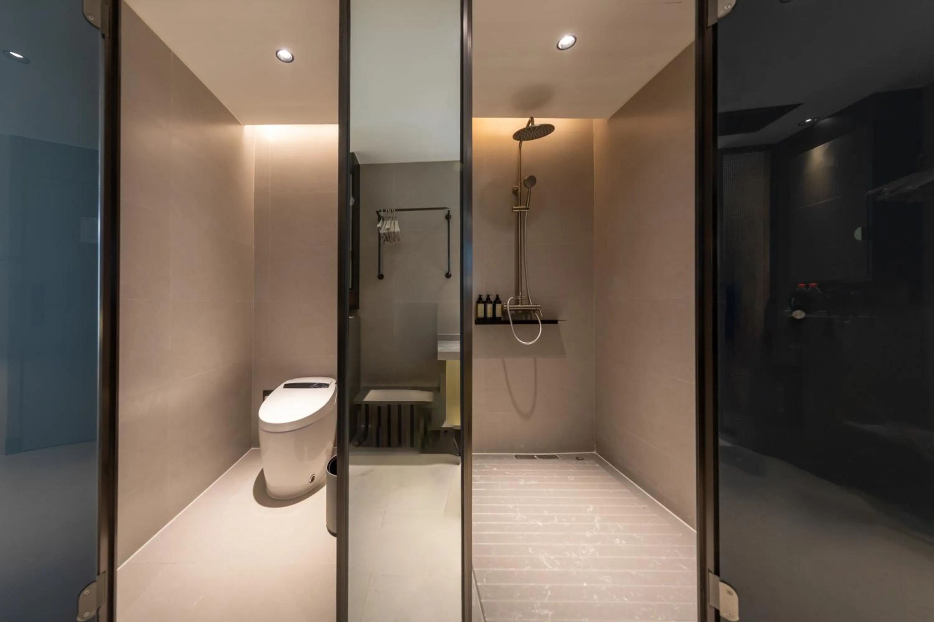 Shower in Gongxili - Xige Hotel Free Welcome Tea and Dessert