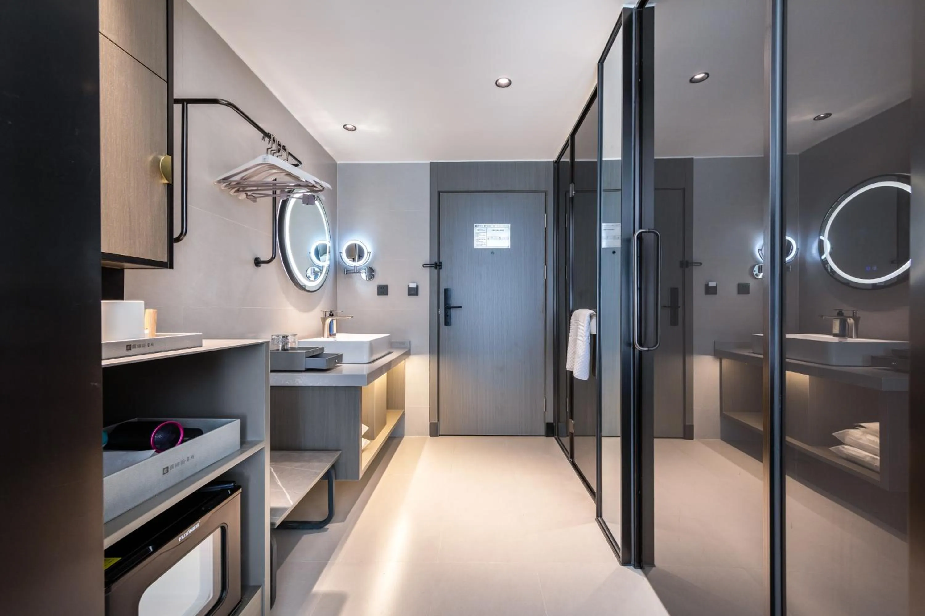 Shower in Gongxili - Xige Hotel Free Welcome Tea and Dessert