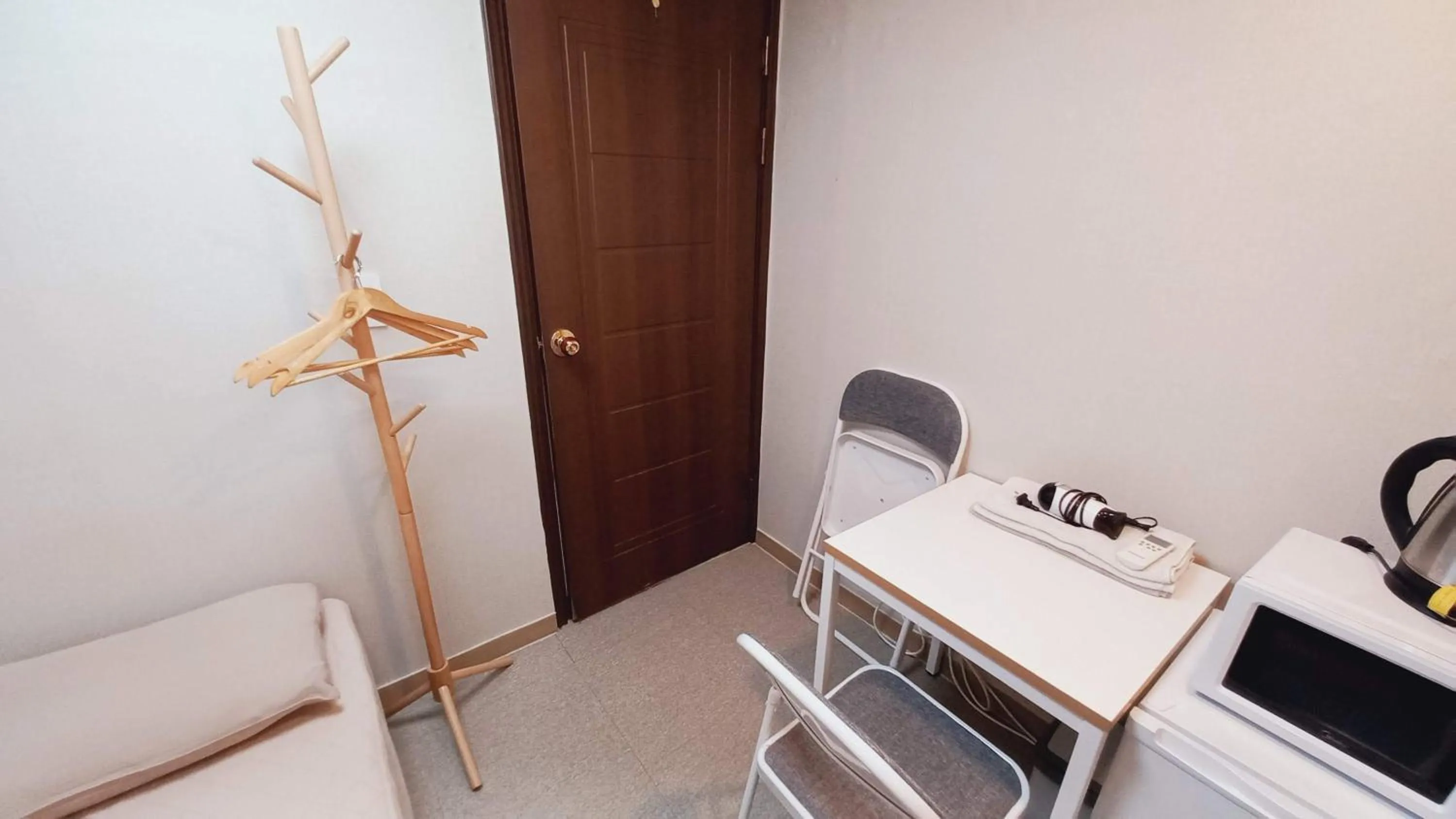 Photo of the whole room in Sujeongjang Inn