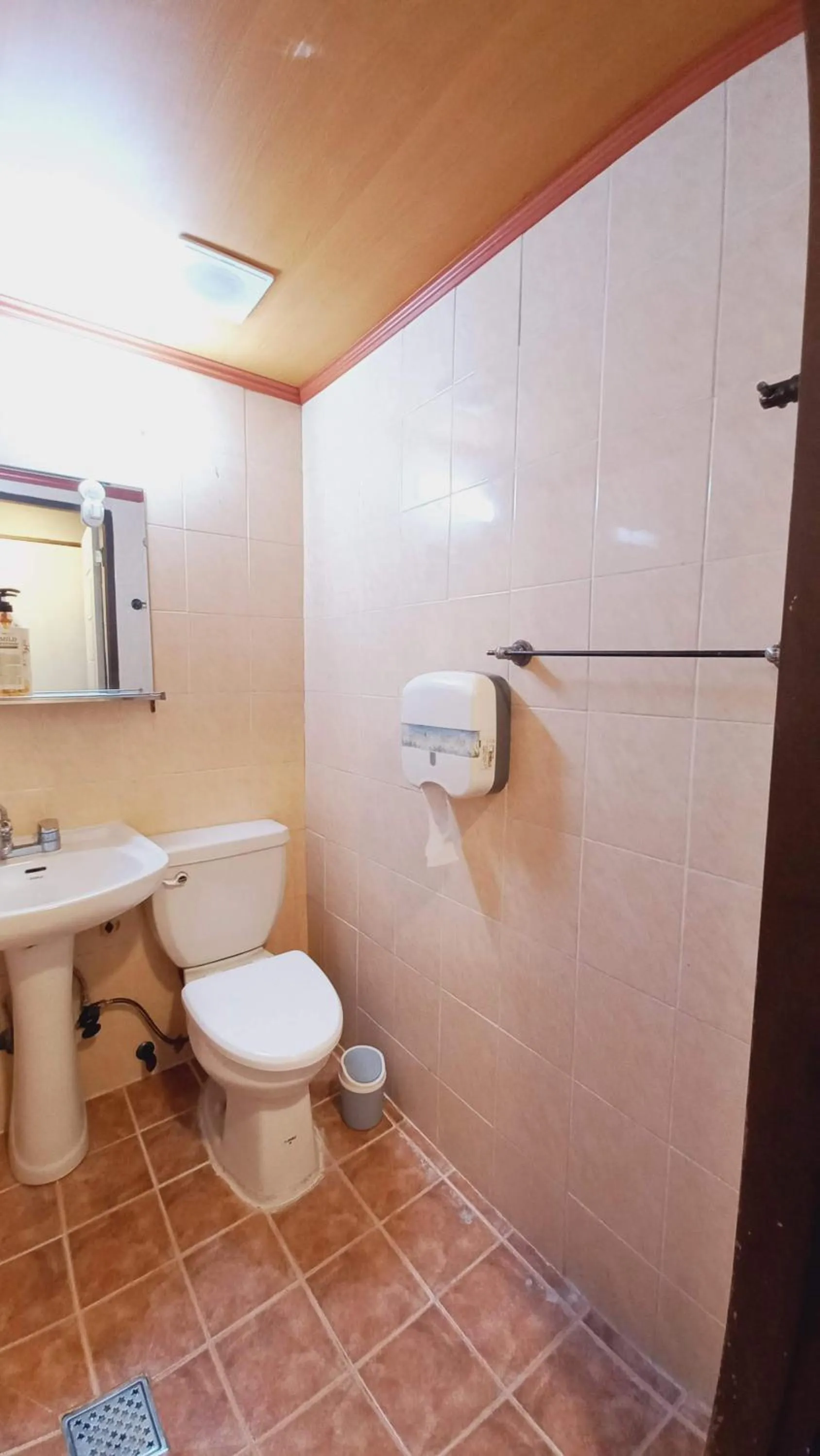 Bathroom in Sujeongjang Inn