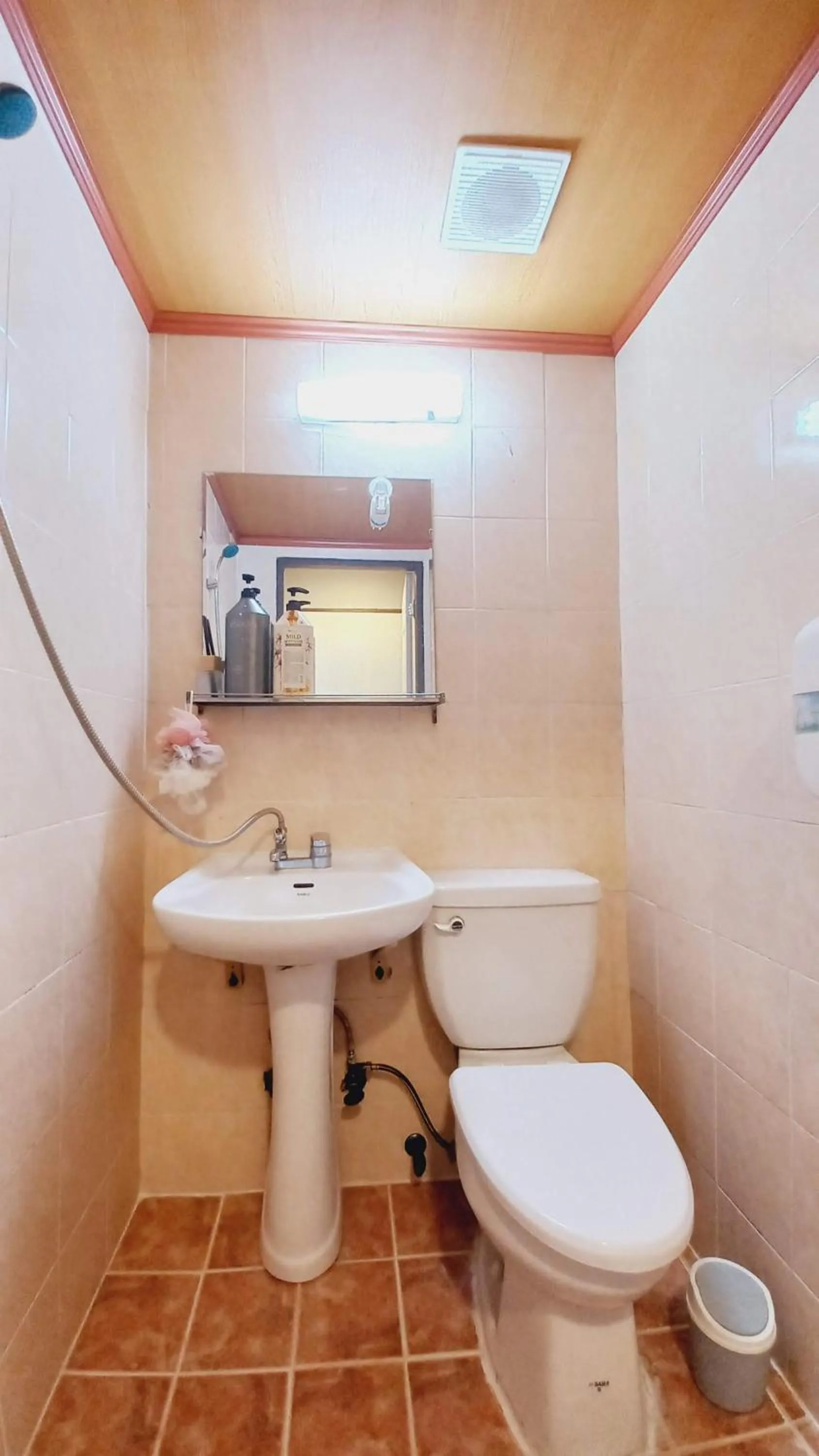 Bathroom in Sujeongjang Inn