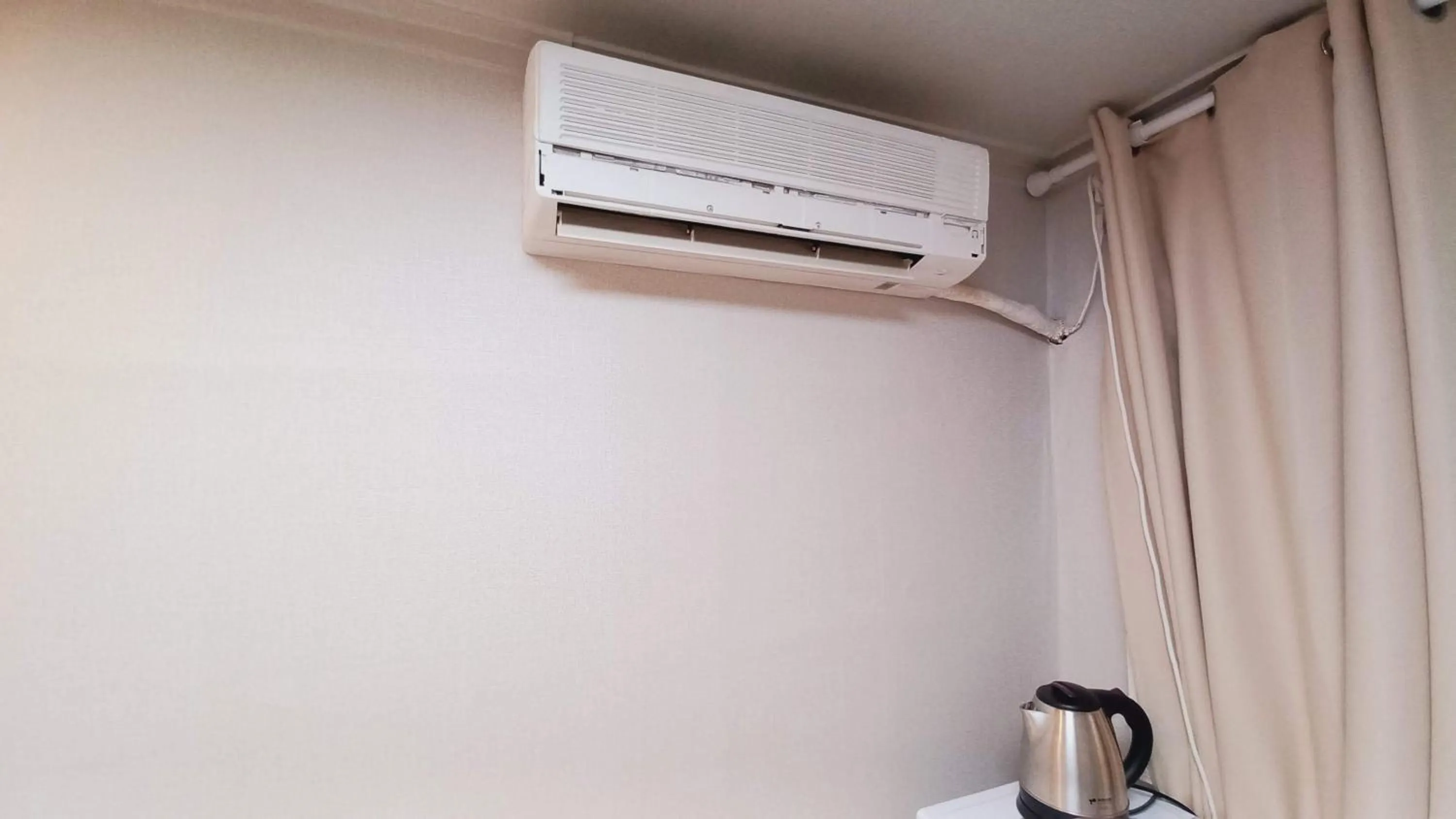 air conditioner in Sujeongjang Inn