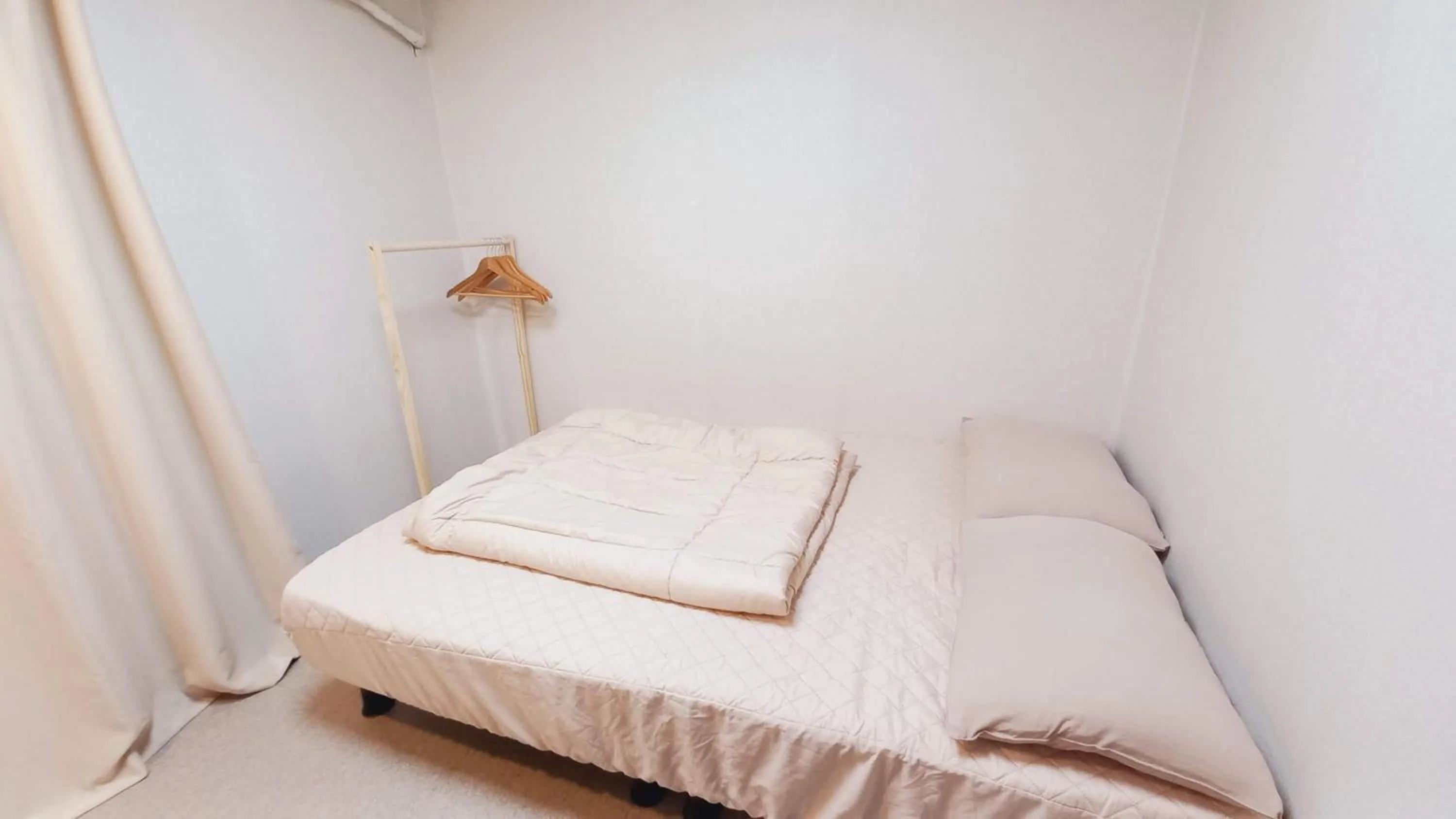 Bedroom, Bed in Sujeongjang Inn