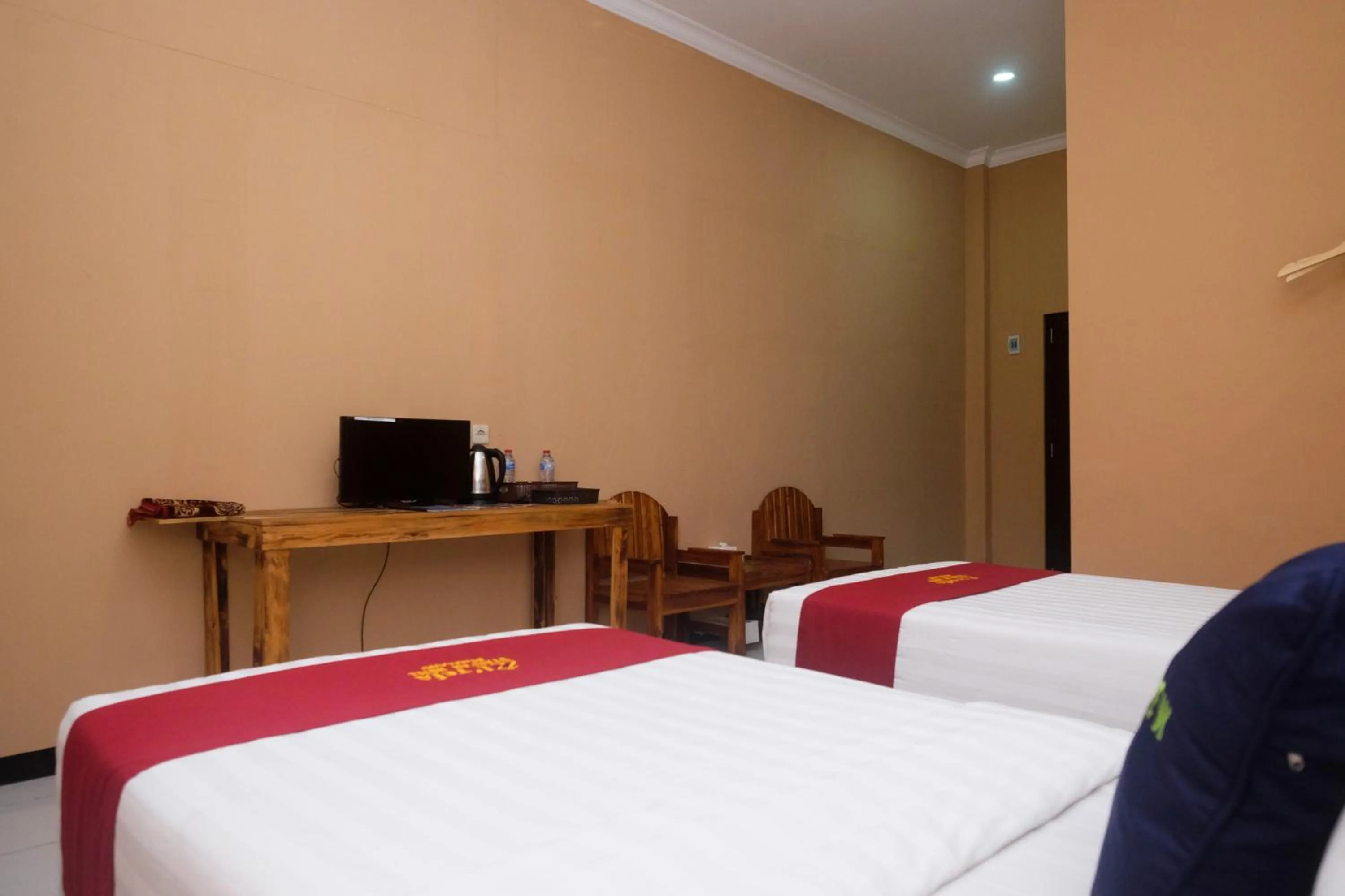 Bed in Urbanview Hotel LTefa Pemalang