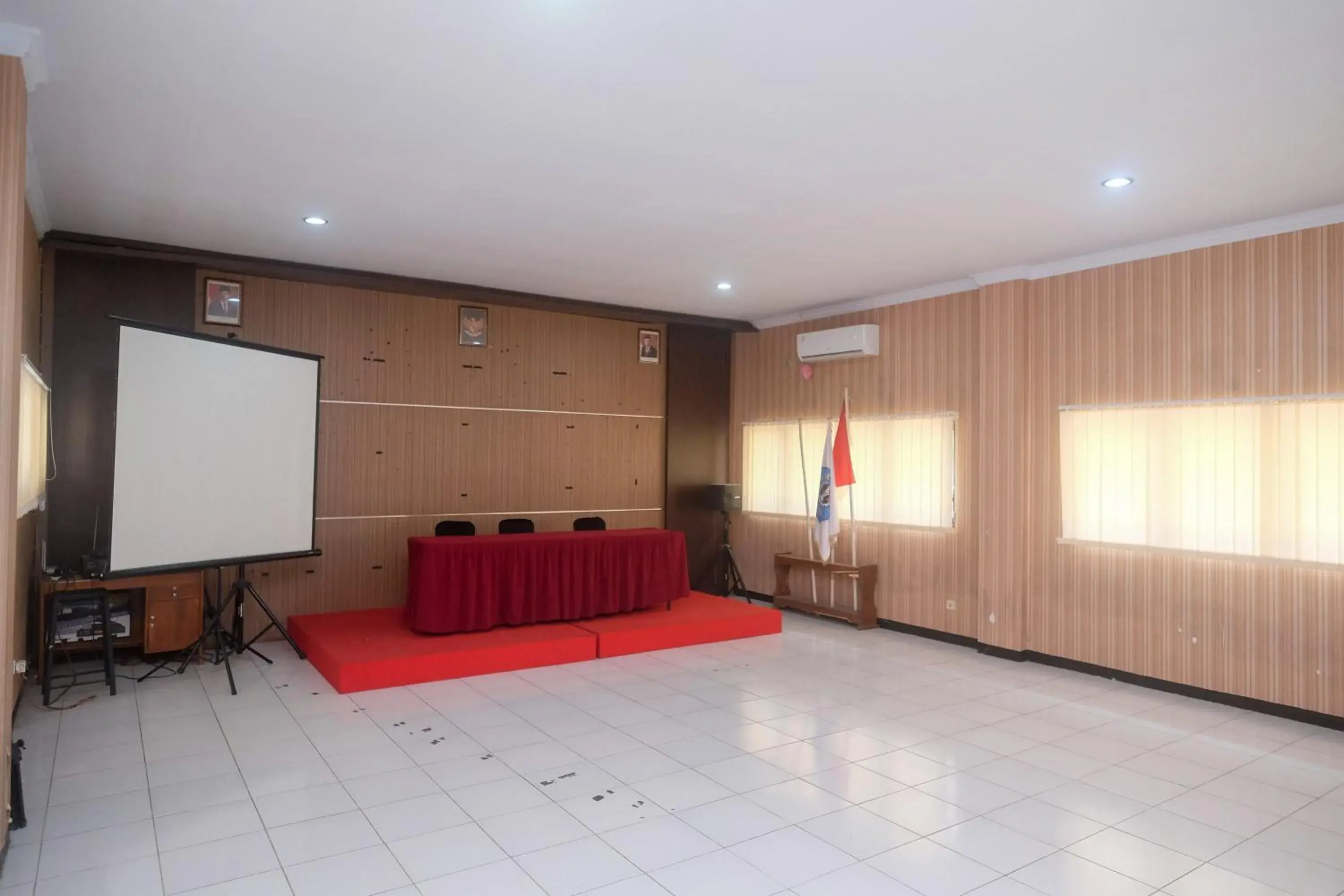 Property building in Urbanview Hotel L'Tefa Pemalang Property building in Urbanview Hotel L'Tefa Pemalang