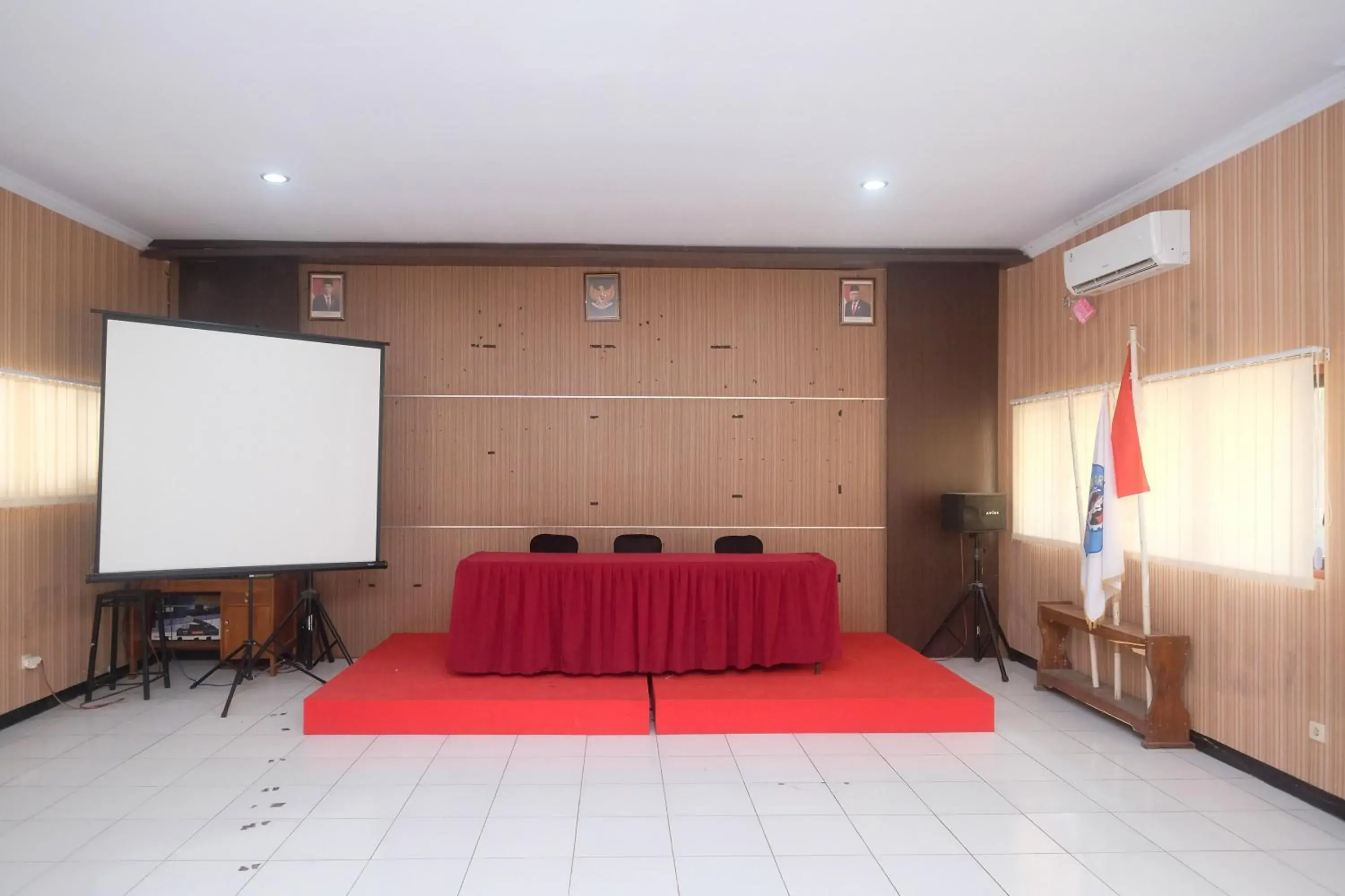 Property building in Urbanview Hotel L'Tefa Pemalang Property building in Urbanview Hotel L'Tefa Pemalang