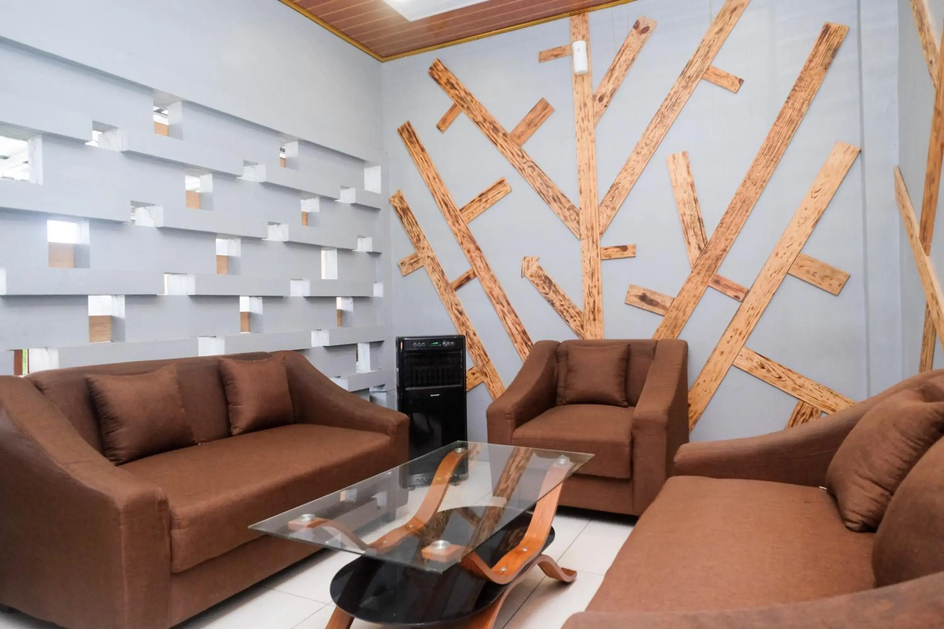 Seating area in Urbanview Hotel L'Tefa Pemalang Seating area in Urbanview Hotel L'Tefa Pemalang