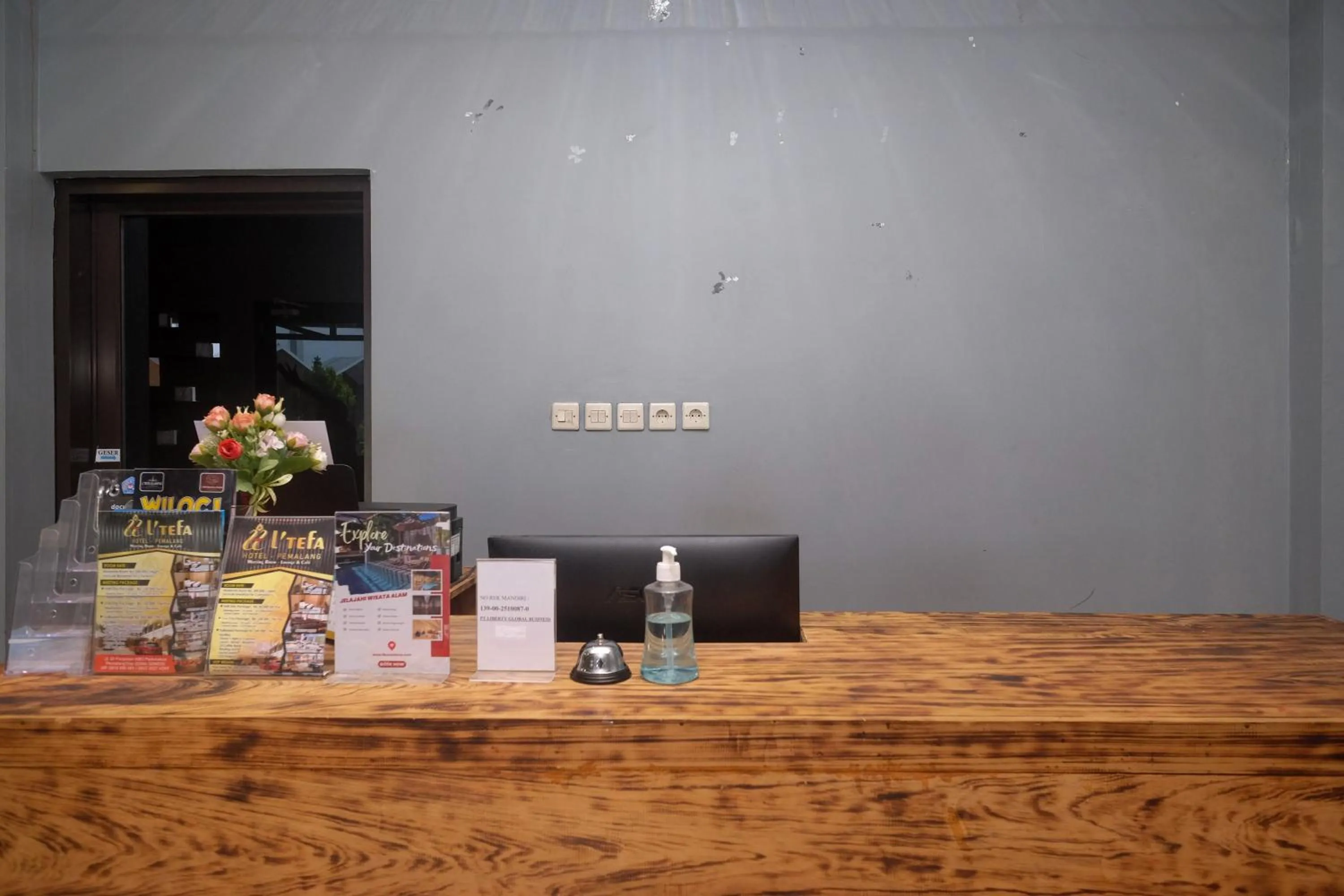 Lobby or reception in Urbanview Hotel LTefa Pemalang