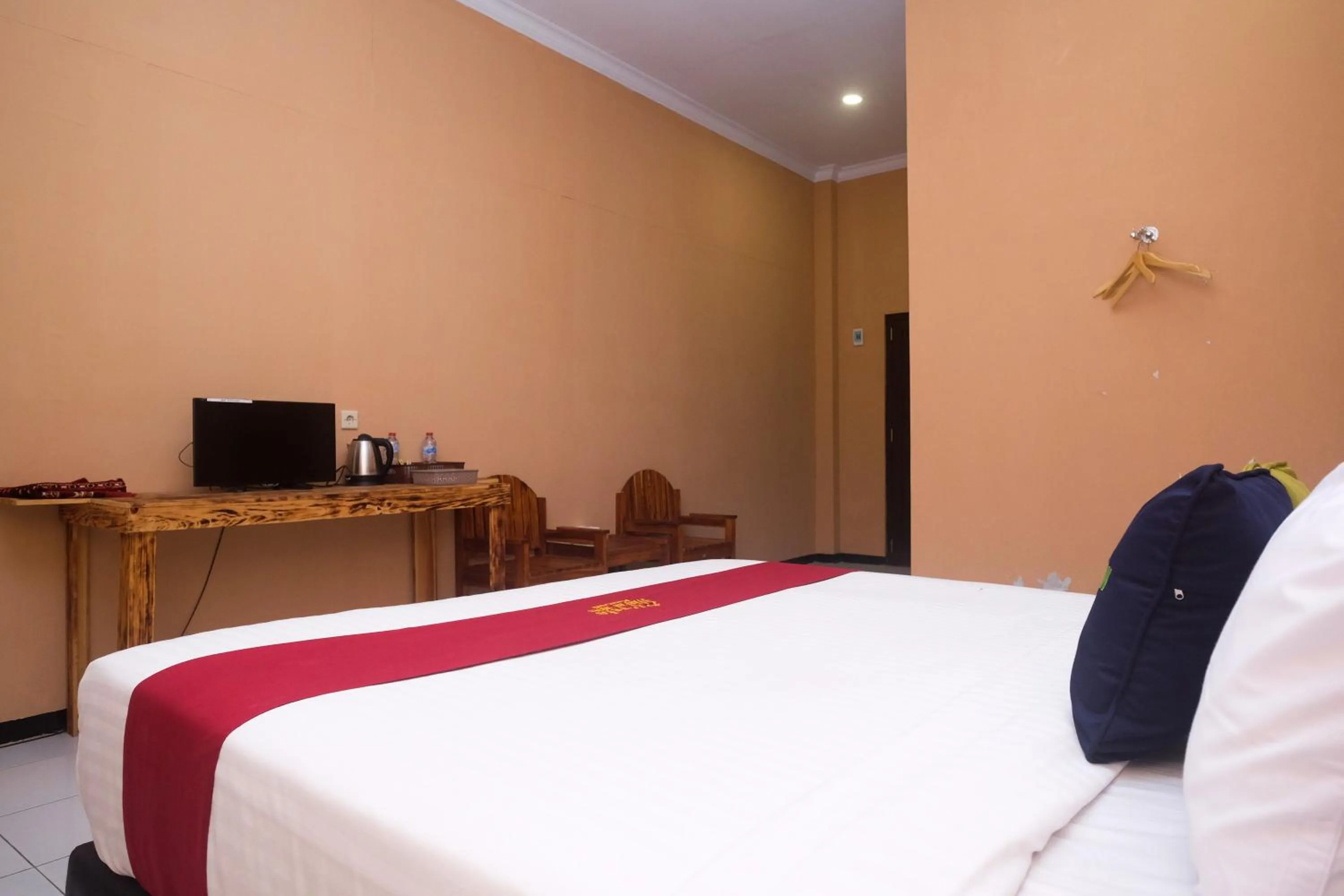 Bed in Urbanview Hotel LTefa Pemalang