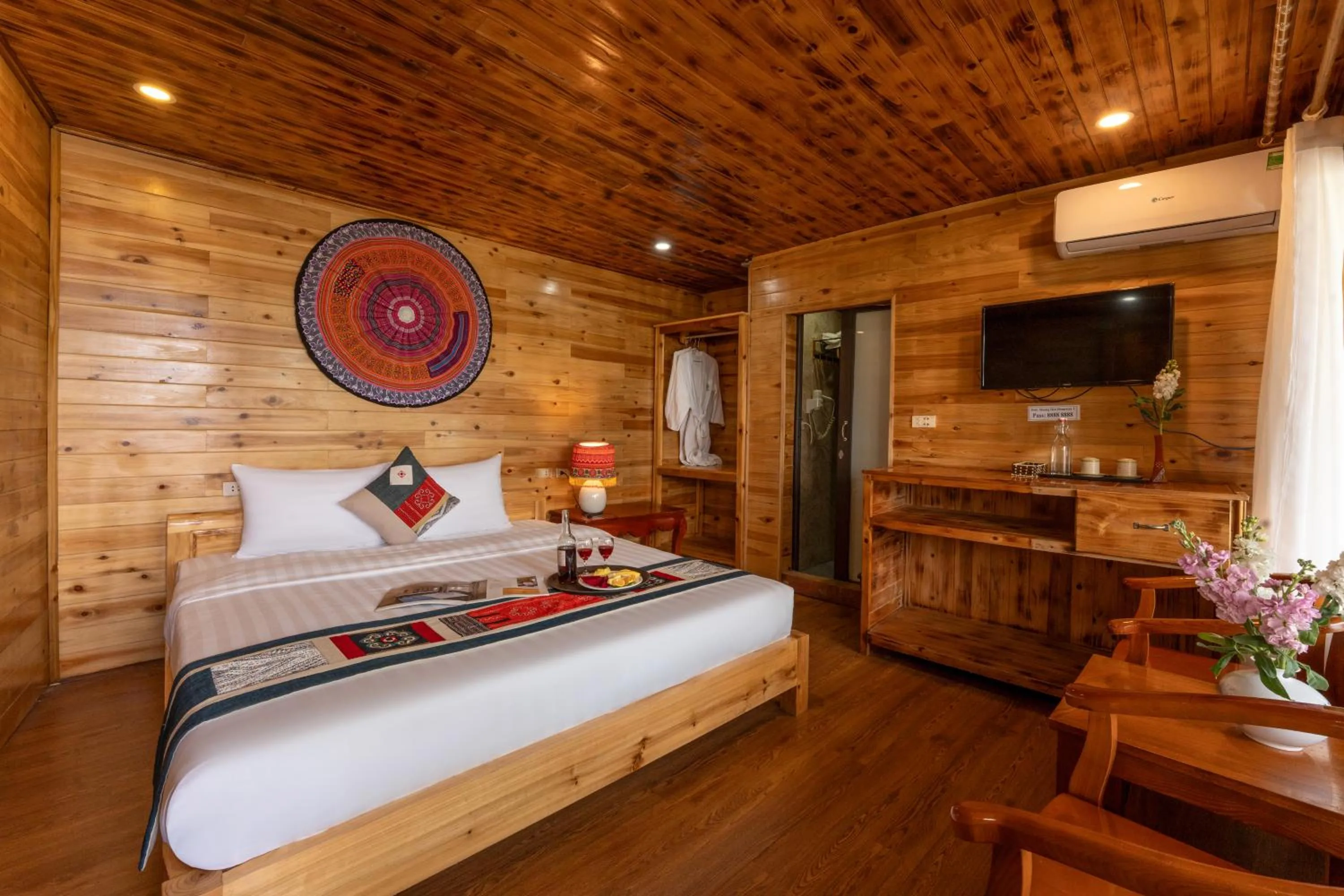 Bed in Muong Hoa River View Hotel